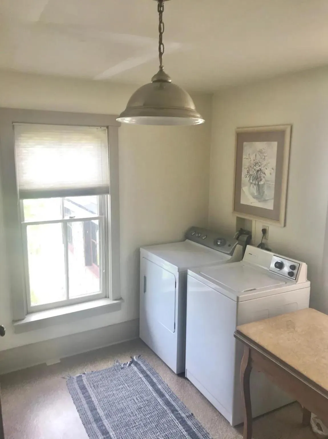 laundry in The Queen, A Victorian Bed & Breakfast