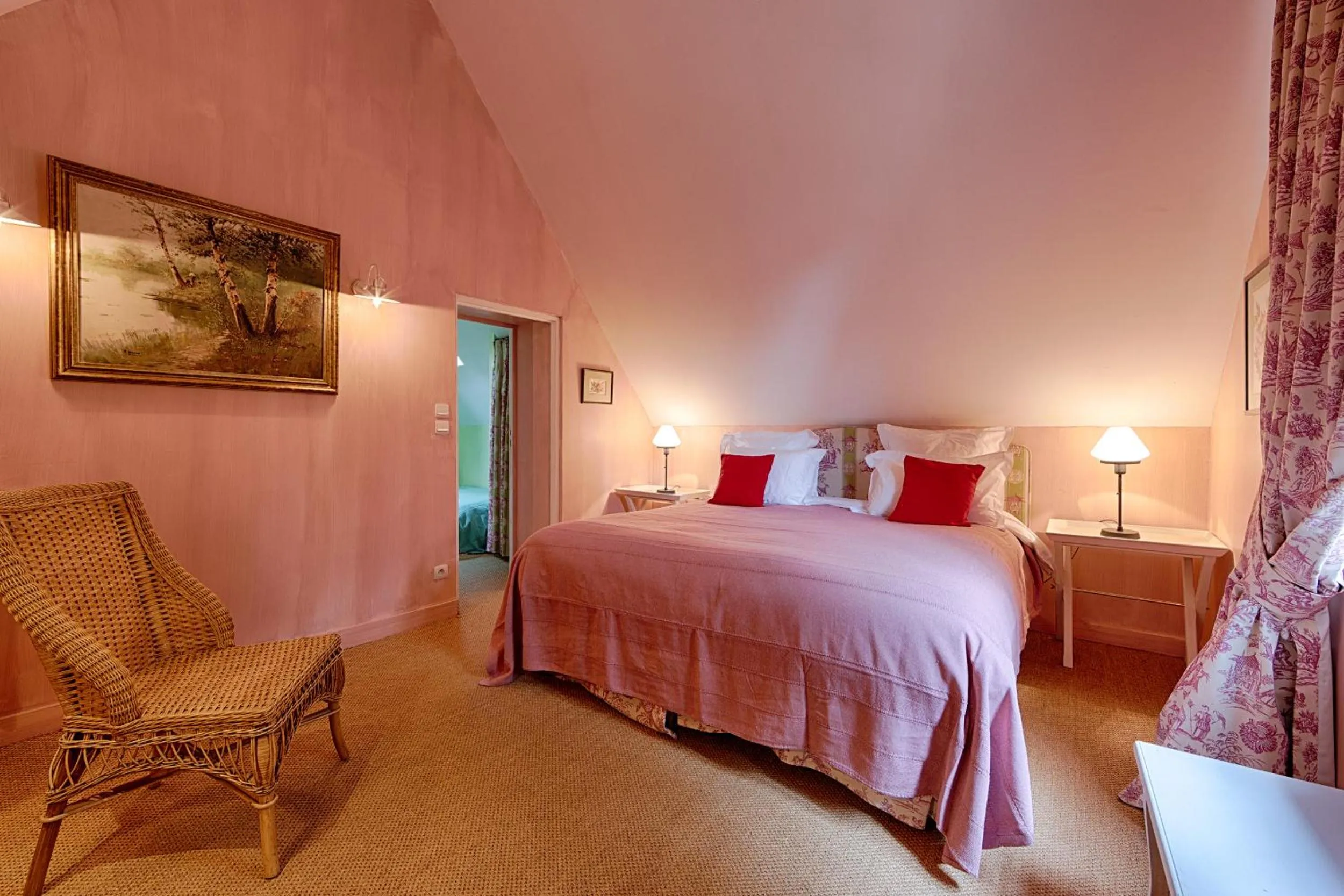 Photo of the whole room, Bed in Château De La Bourdaisière