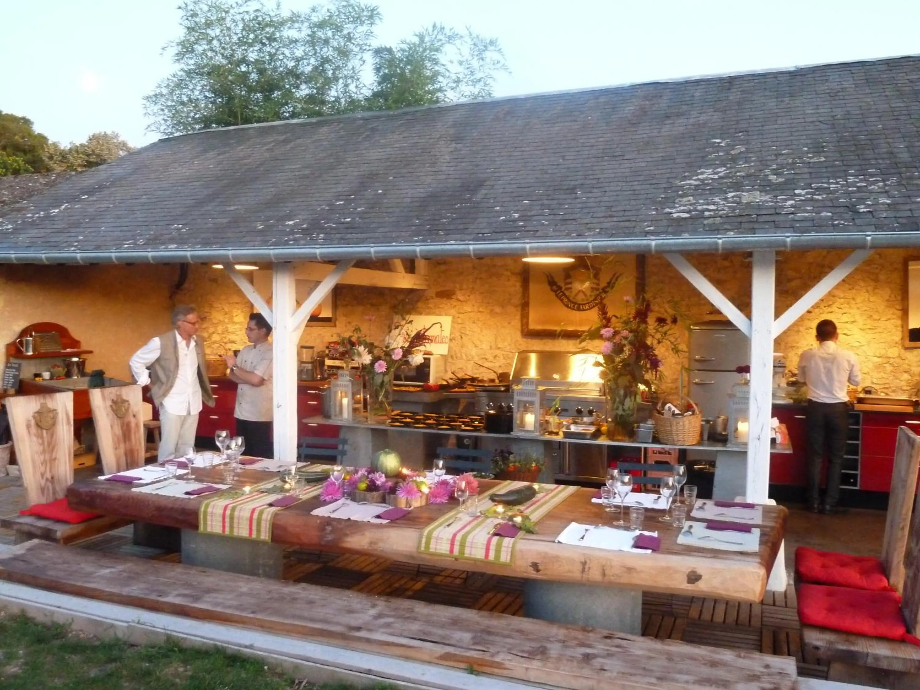 Restaurant/places to eat in Château De La Bourdaisière