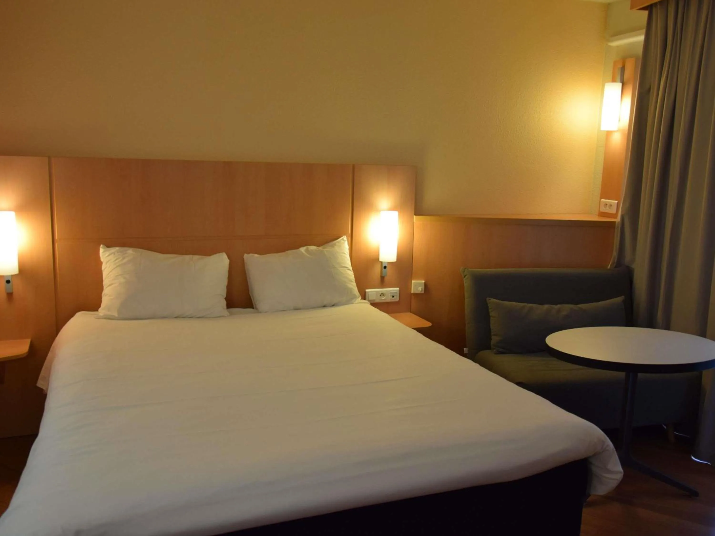 Other, Bed in ibis Nancy Centre Gare et Congres