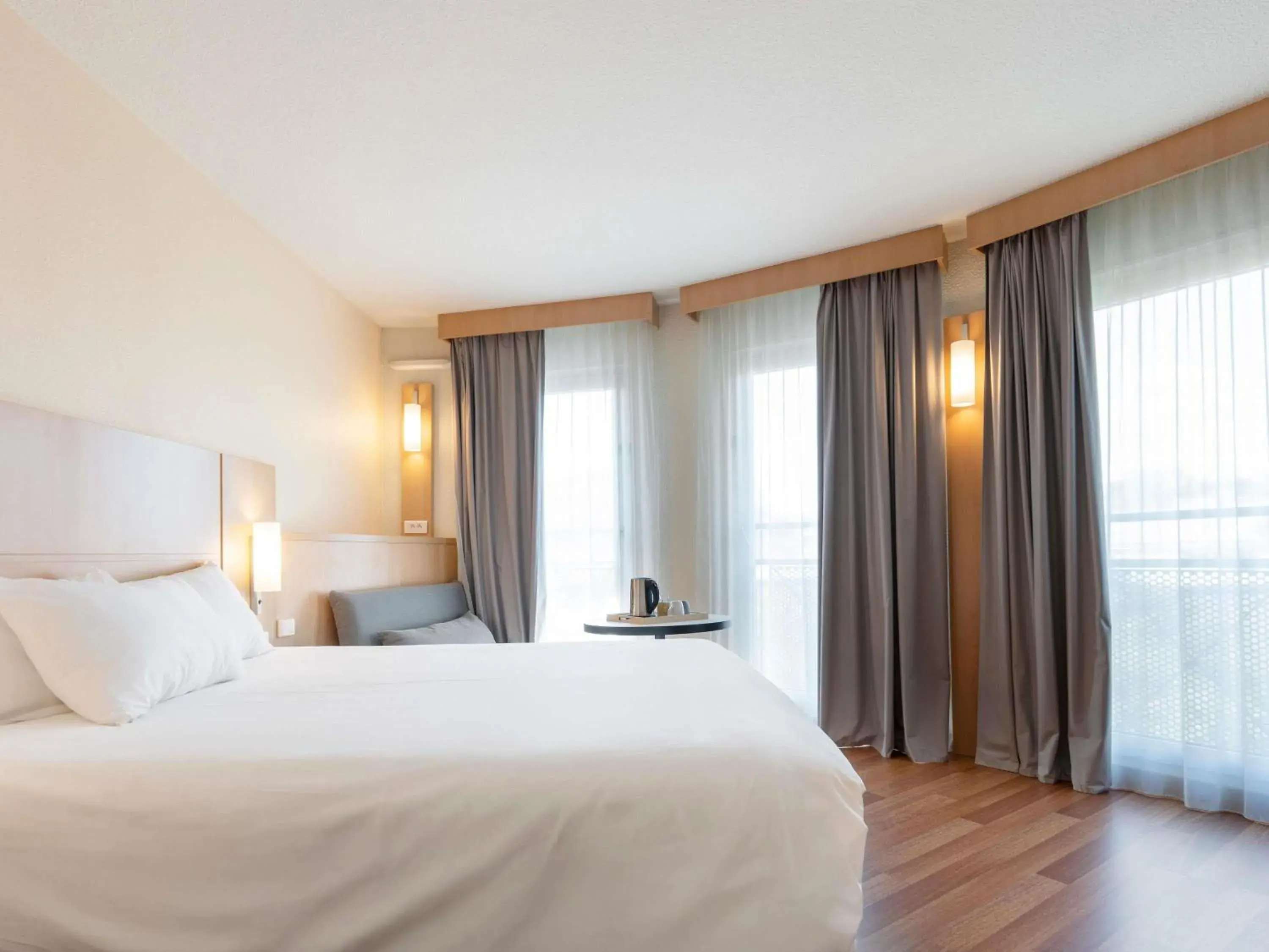 Bedroom, Bed in ibis Nancy Centre Gare et Congres Bedroom, Bed in ibis Nancy Centre Gare et Congres