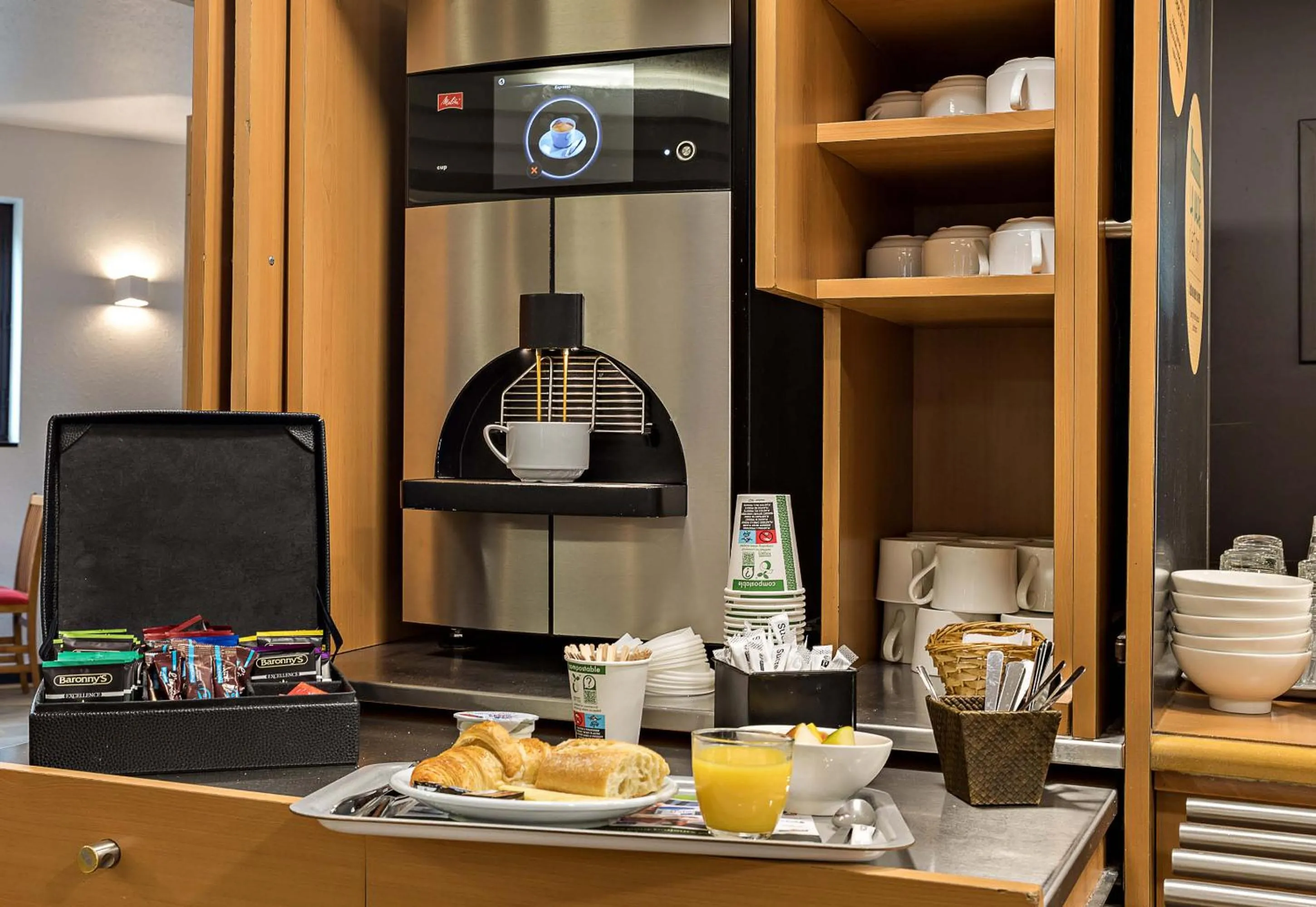 Breakfast in B&B HOTEL Rouen Centre Rive Gauche