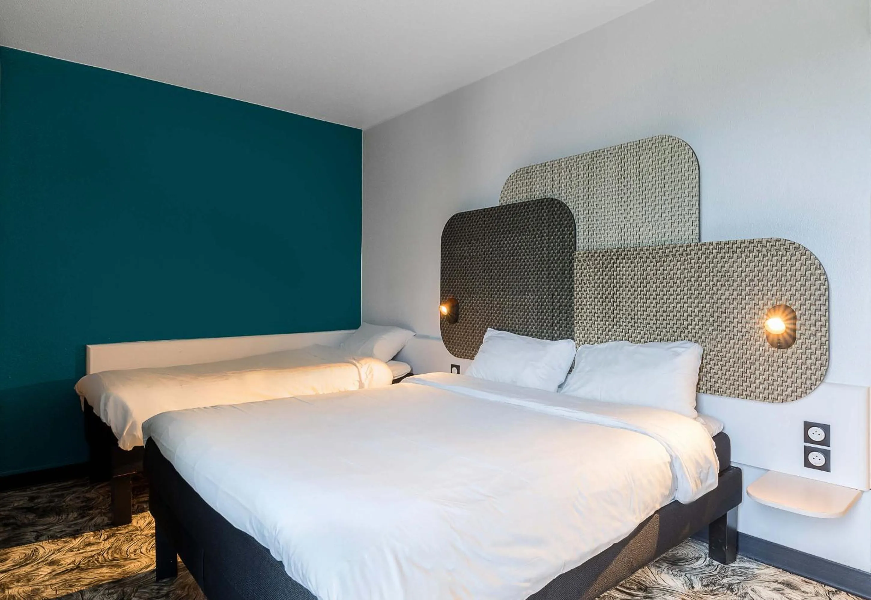 Bed in B&B HOTEL Rouen Centre Rive Gauche