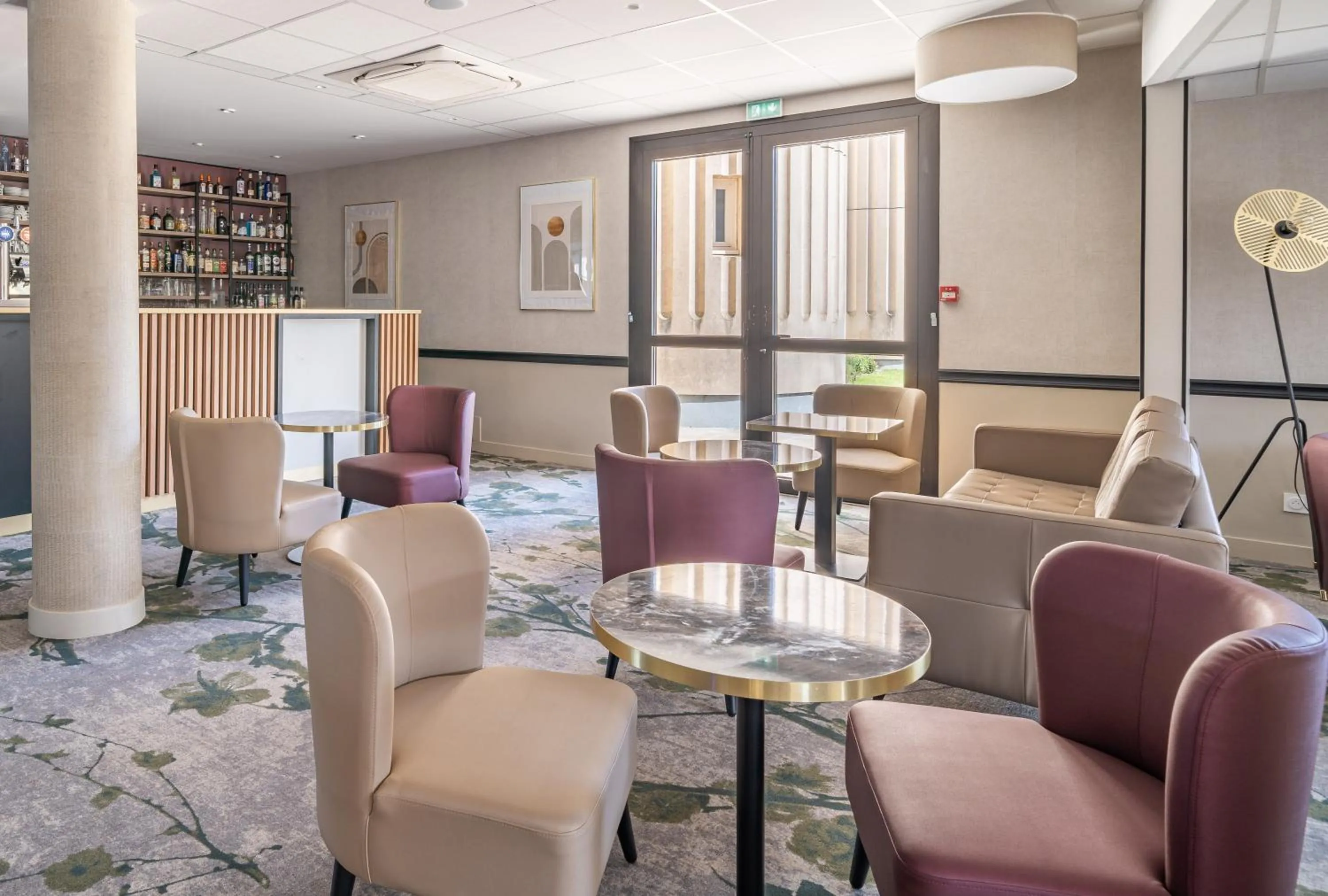 Living room in Brit Hotel Angers Parc Expo - L'Acropole