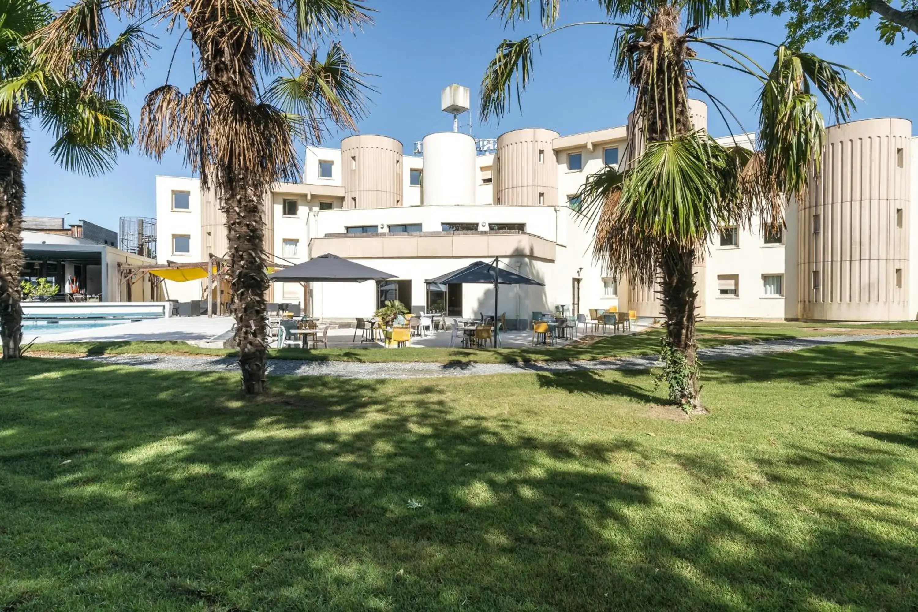 Property building in Brit Hotel Angers Parc Expo - L'Acropole Property building in Brit Hotel Angers Parc Expo - L'Acropole