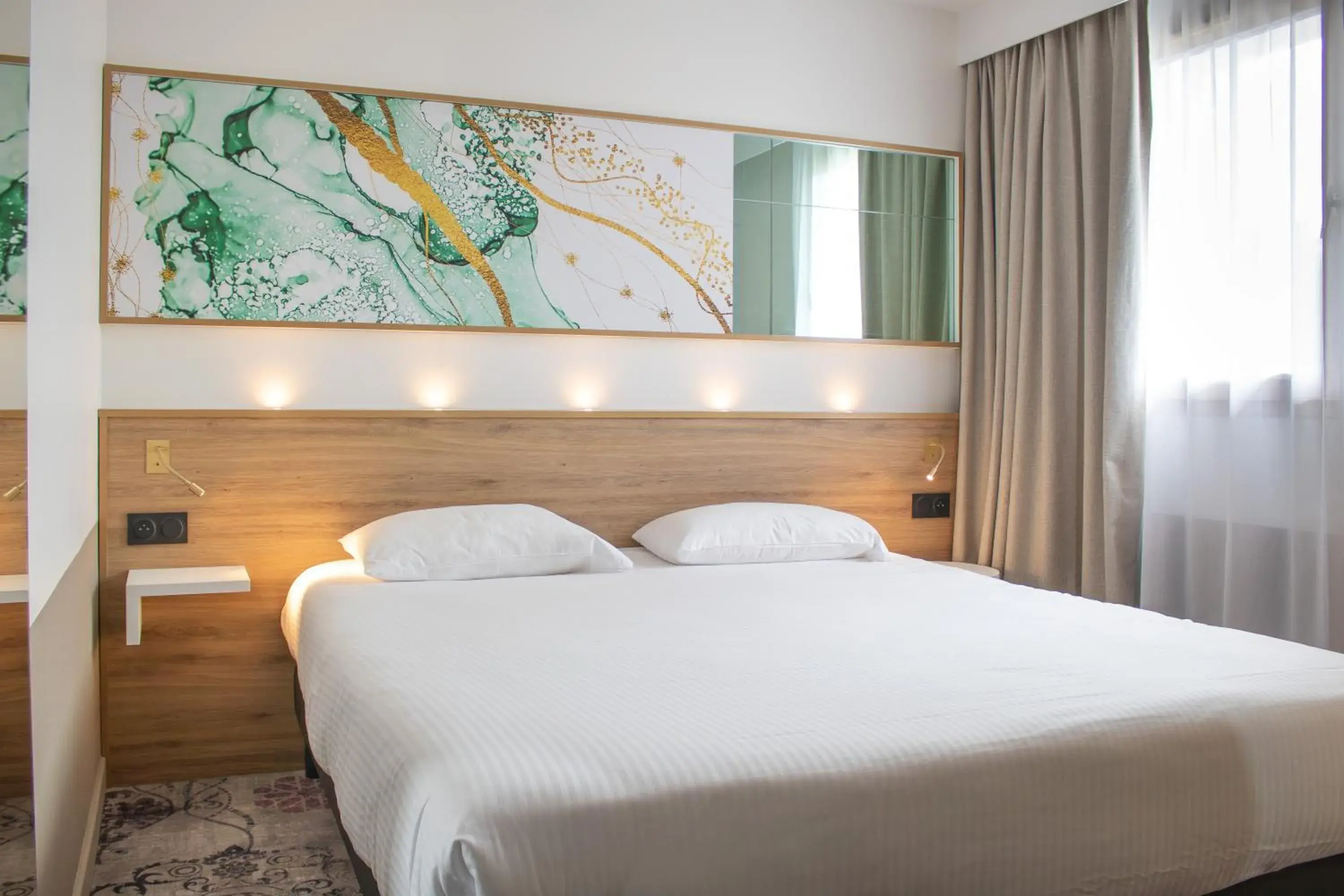 Bed in Brit Hotel Angers Parc Expo - L'Acropole Bed in Brit Hotel Angers Parc Expo - L'Acropole