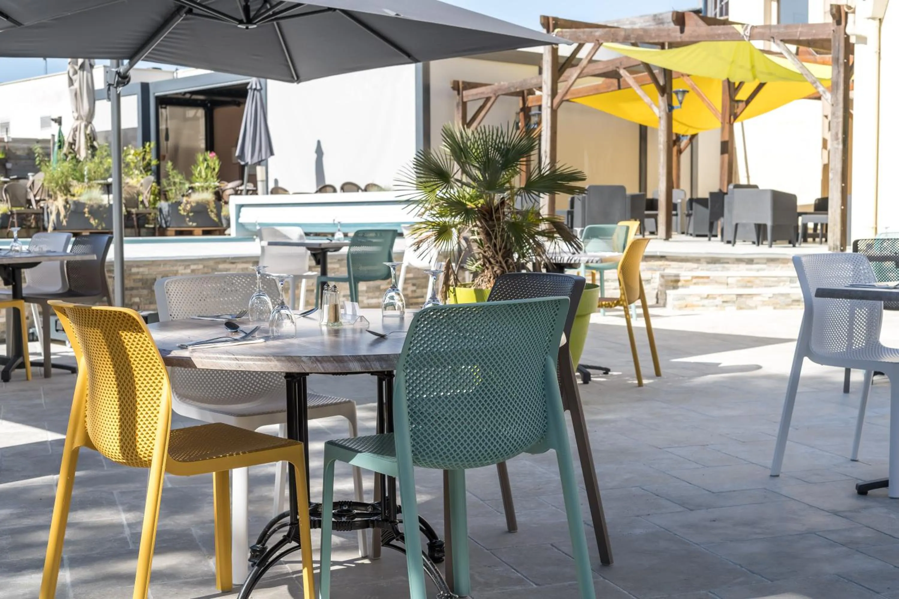 Patio in Brit Hotel Angers Parc Expo - L'Acropole