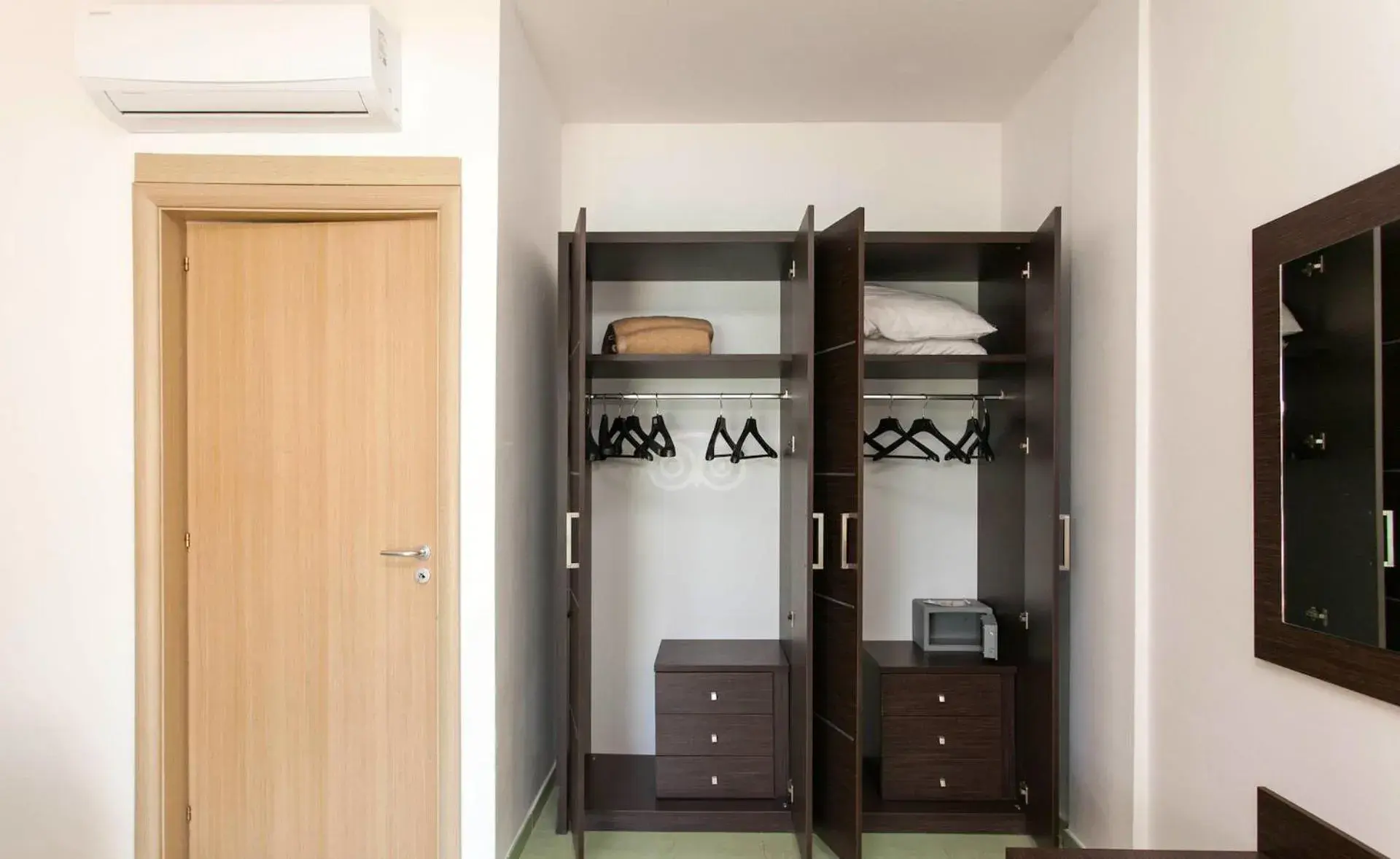 Photo of the whole room in Club Esse Sunbeach Photo of the whole room in Club Esse Sunbeach