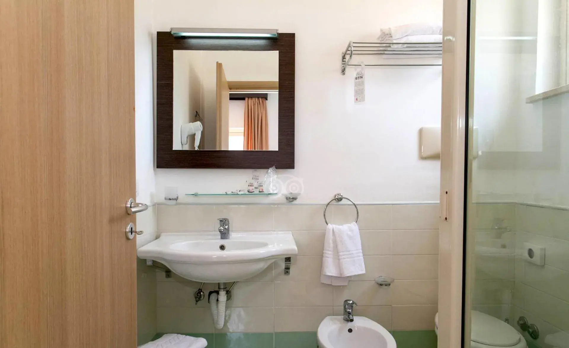 Bathroom in Club Esse Sunbeach Bathroom in Club Esse Sunbeach