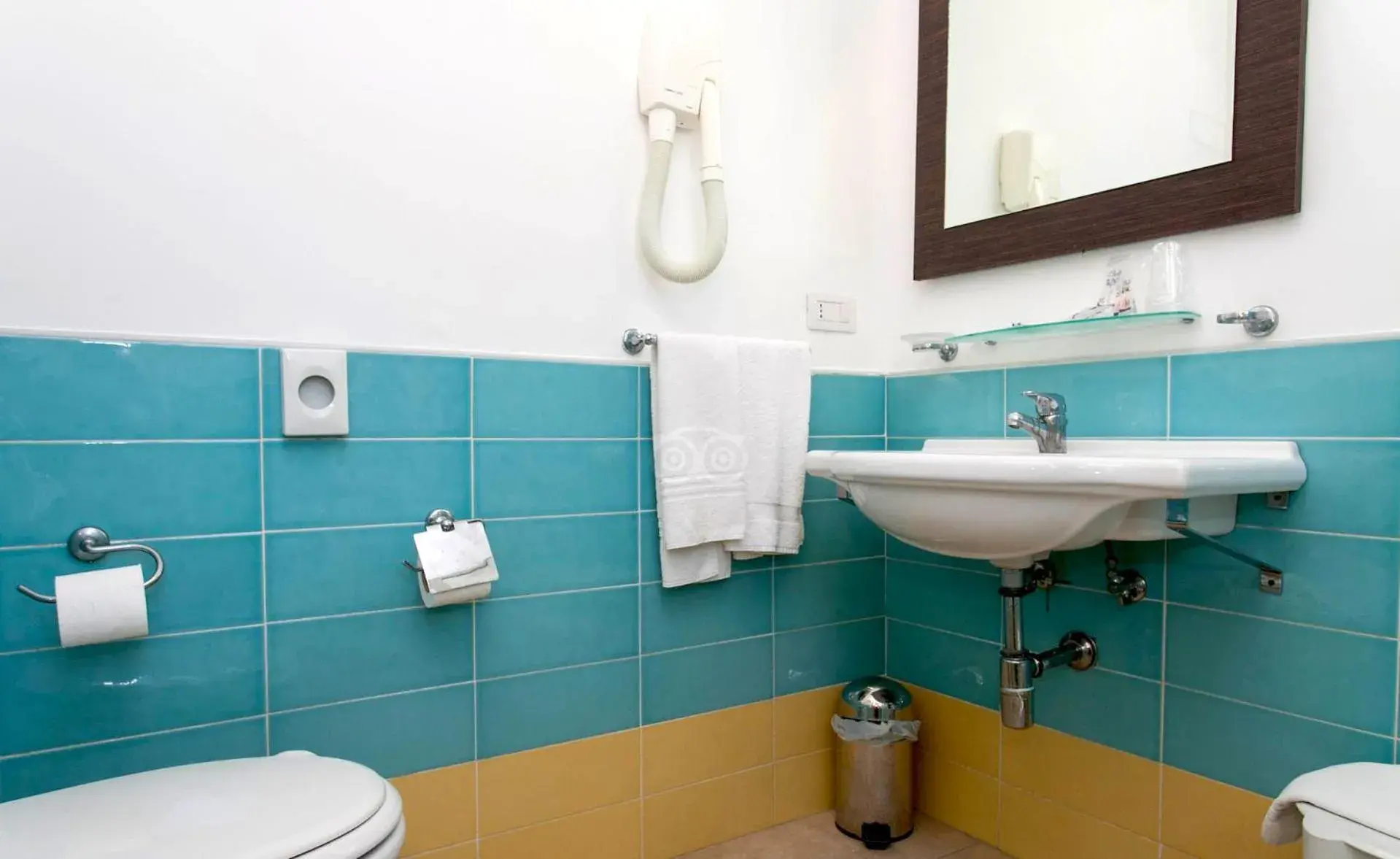 Bathroom in Club Esse Sunbeach Bathroom in Club Esse Sunbeach