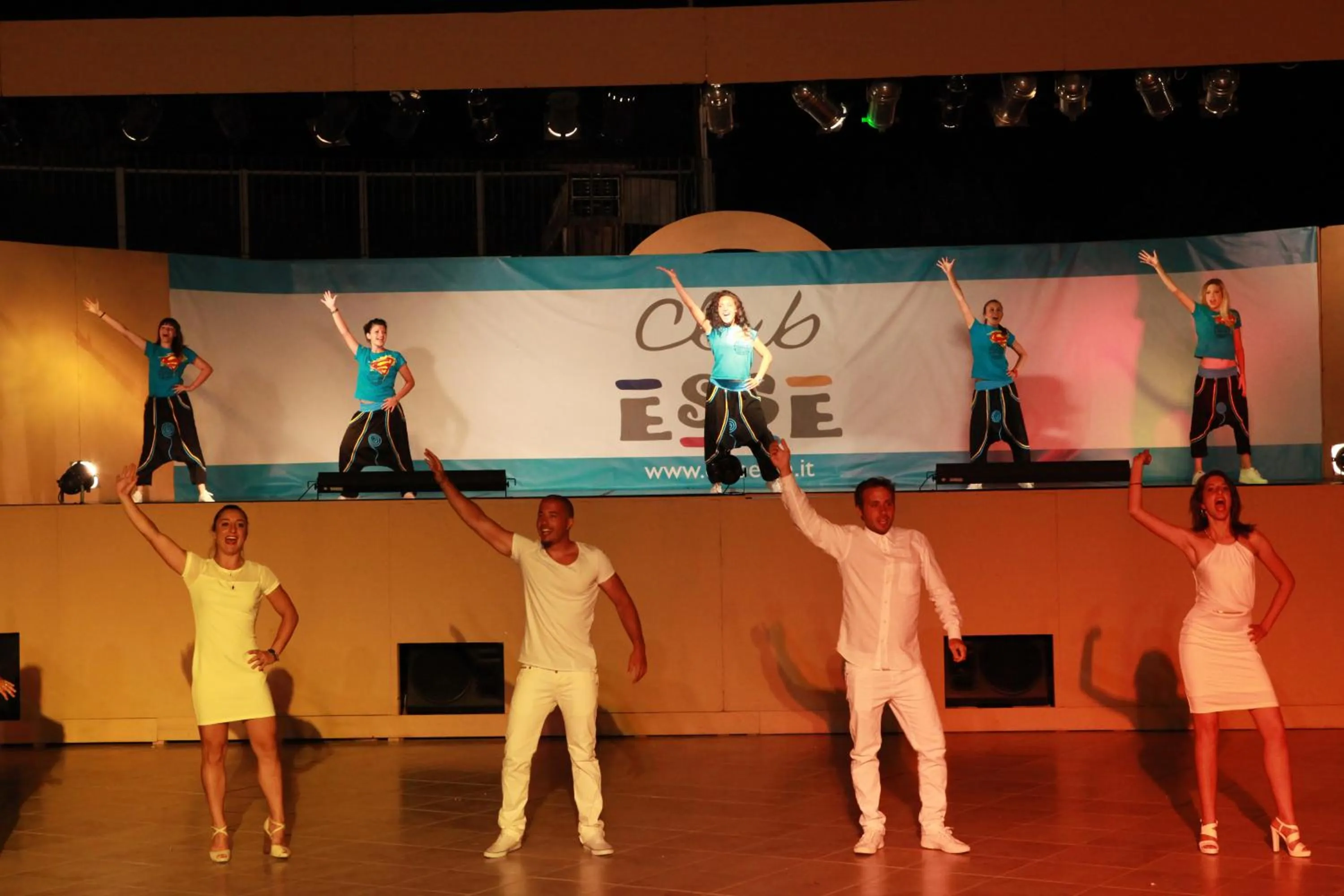 Evening entertainment in Club Esse Sunbeach