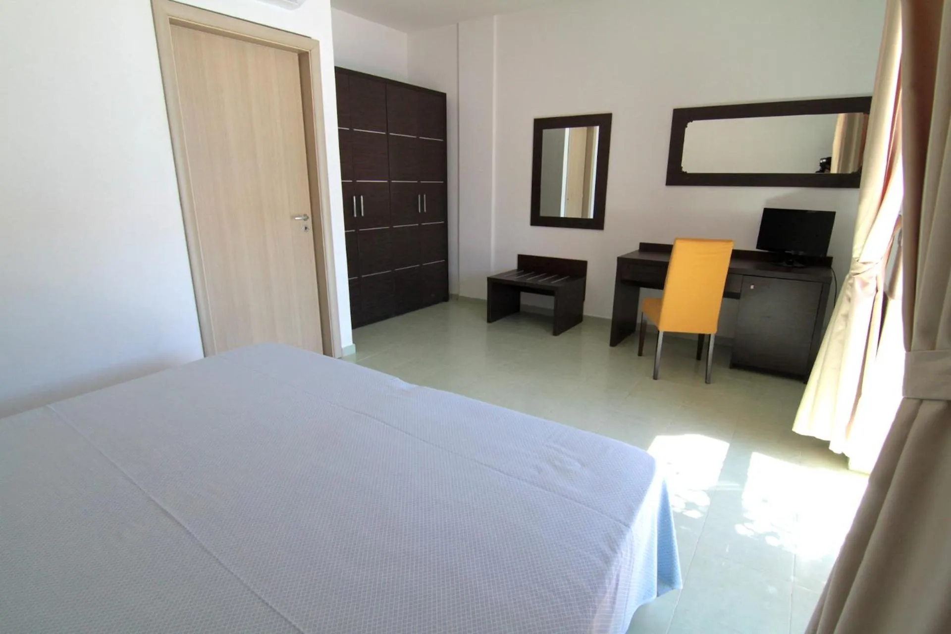 Photo of the whole room, Bed in Club Esse Sunbeach