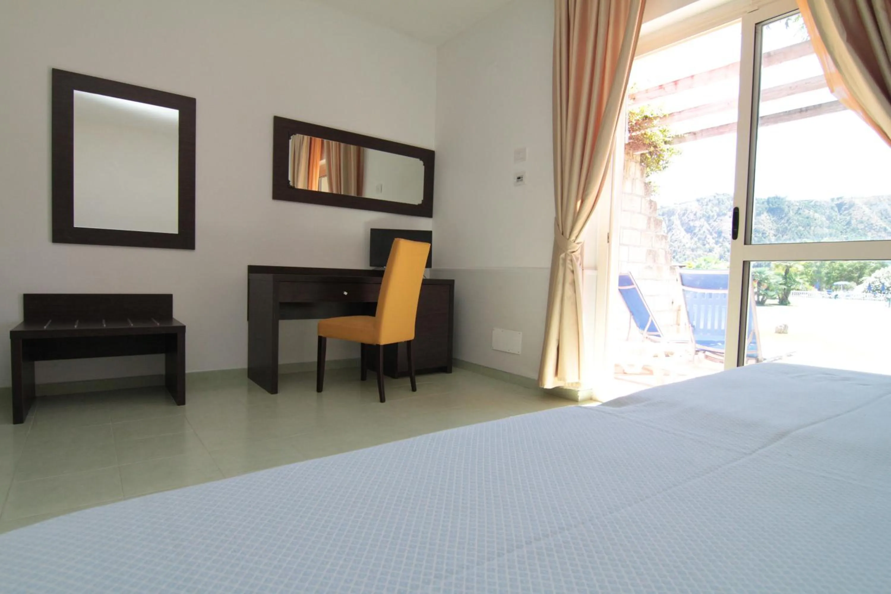 Photo of the whole room, Bed in Club Esse Sunbeach