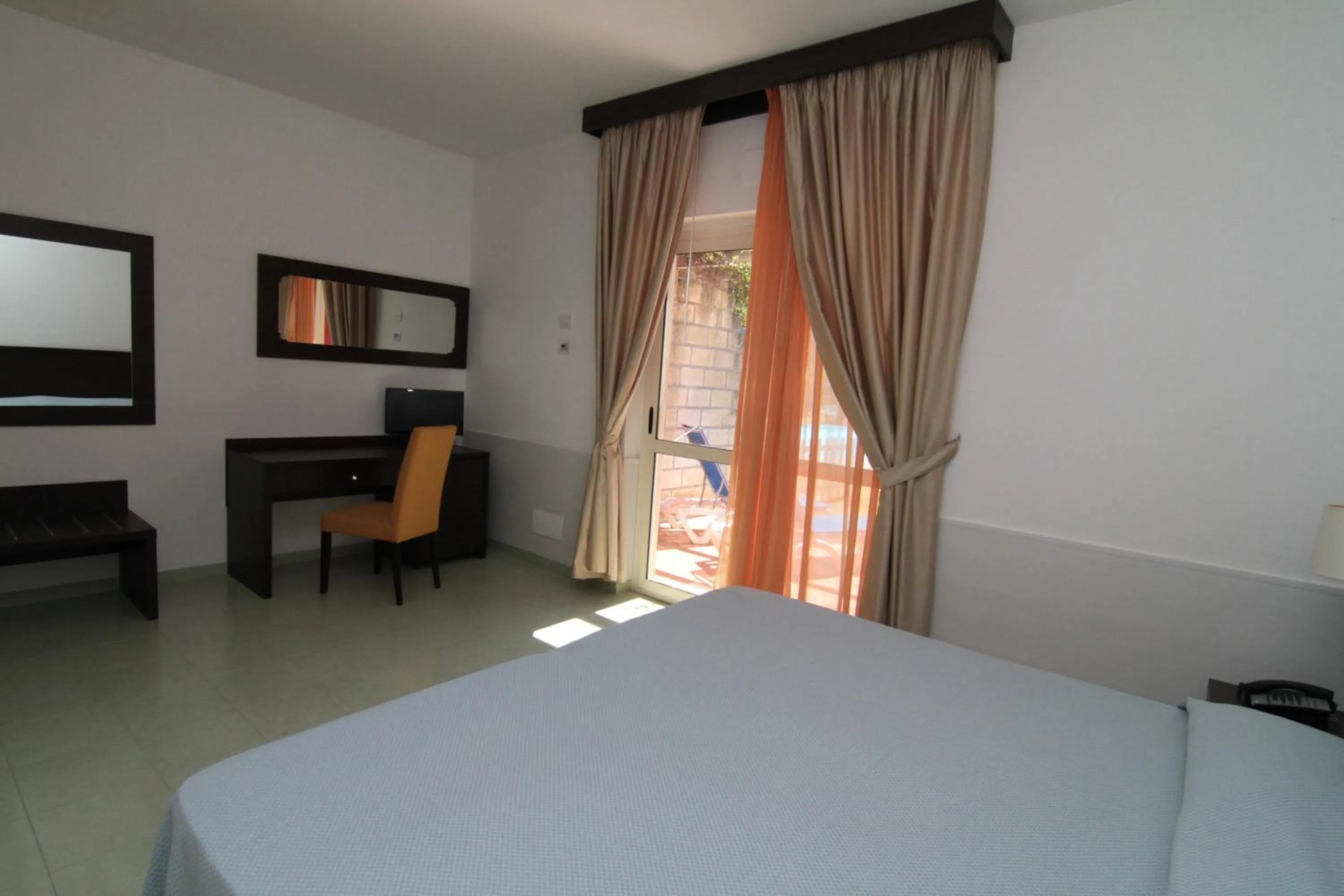 Photo of the whole room, Bed in Club Esse Sunbeach