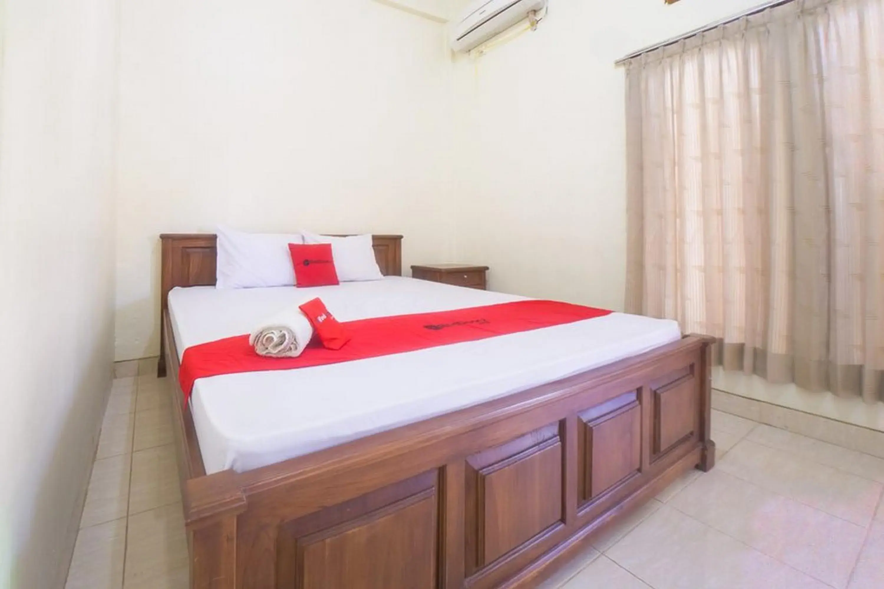 Bedroom, Bed in RedDoorz near Nusa Cendana University Bedroom, Bed in RedDoorz near Nusa Cendana University