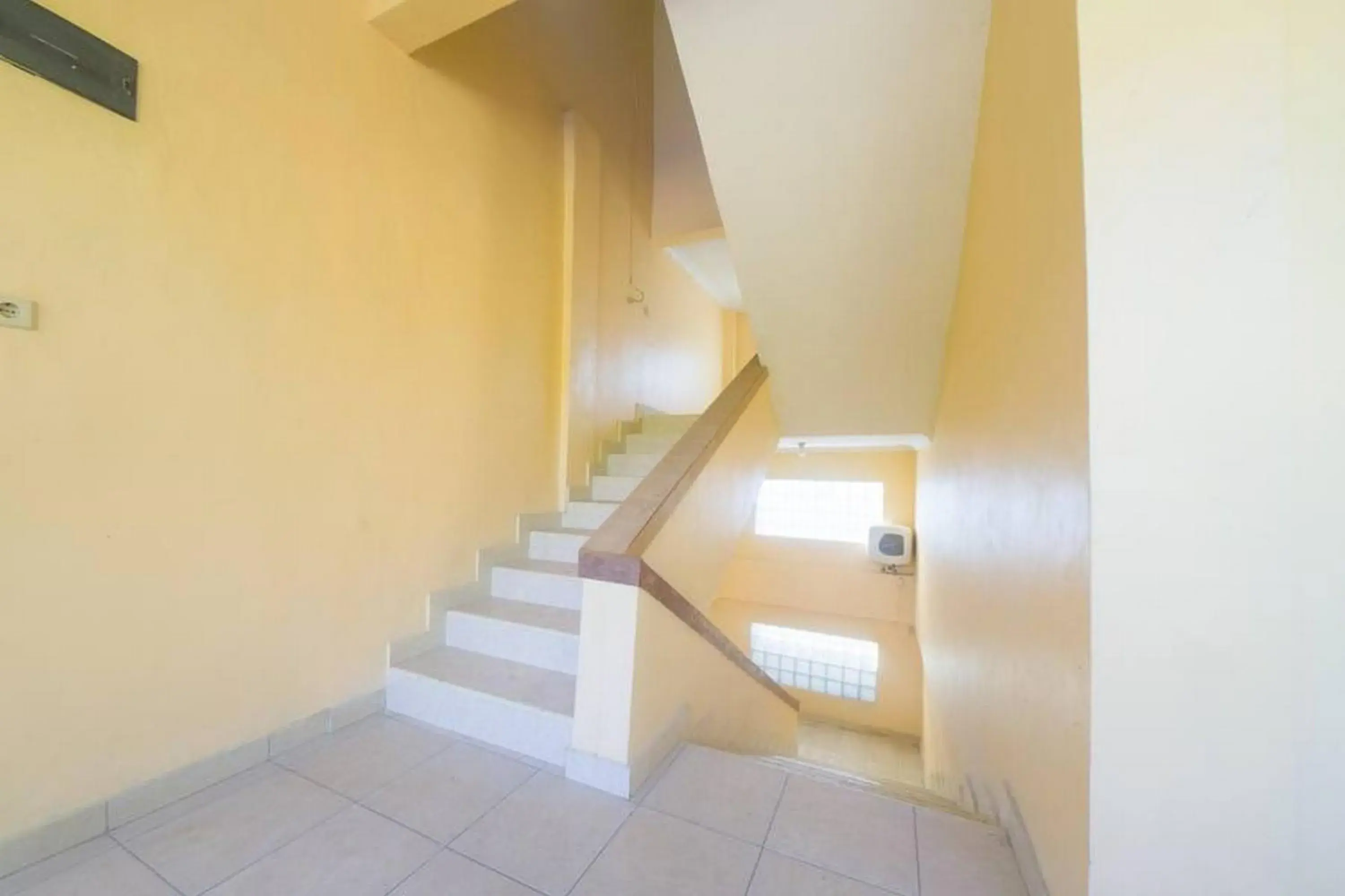 Facade/entrance in RedDoorz near Nusa Cendana University Facade/entrance in RedDoorz near Nusa Cendana University