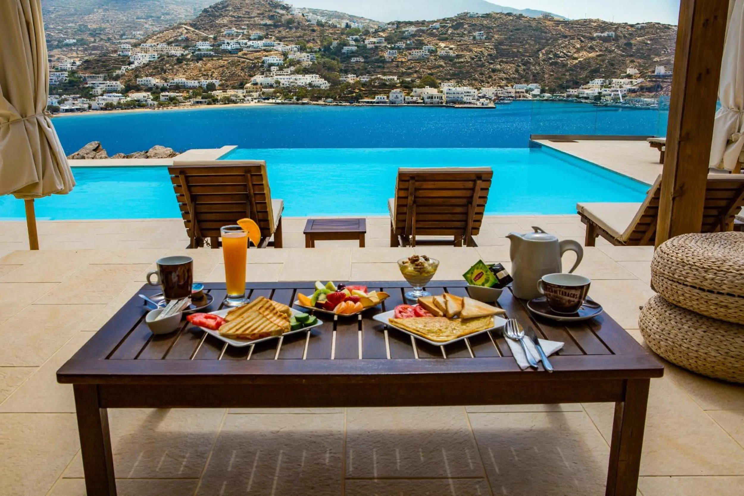 Food and drinks in Seabreeze Hotel Ios