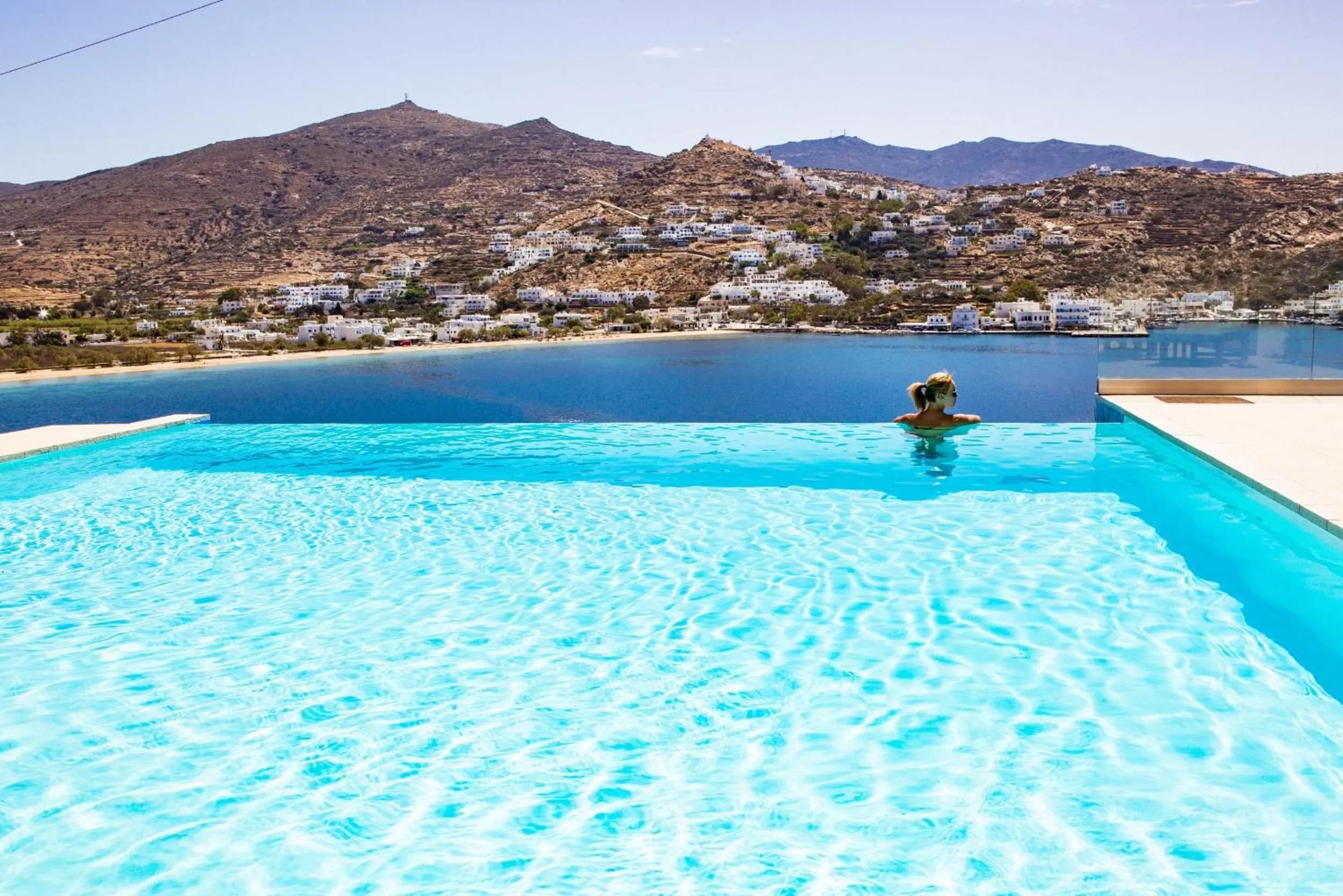 Swimming pool in Seabreeze Hotel Ios