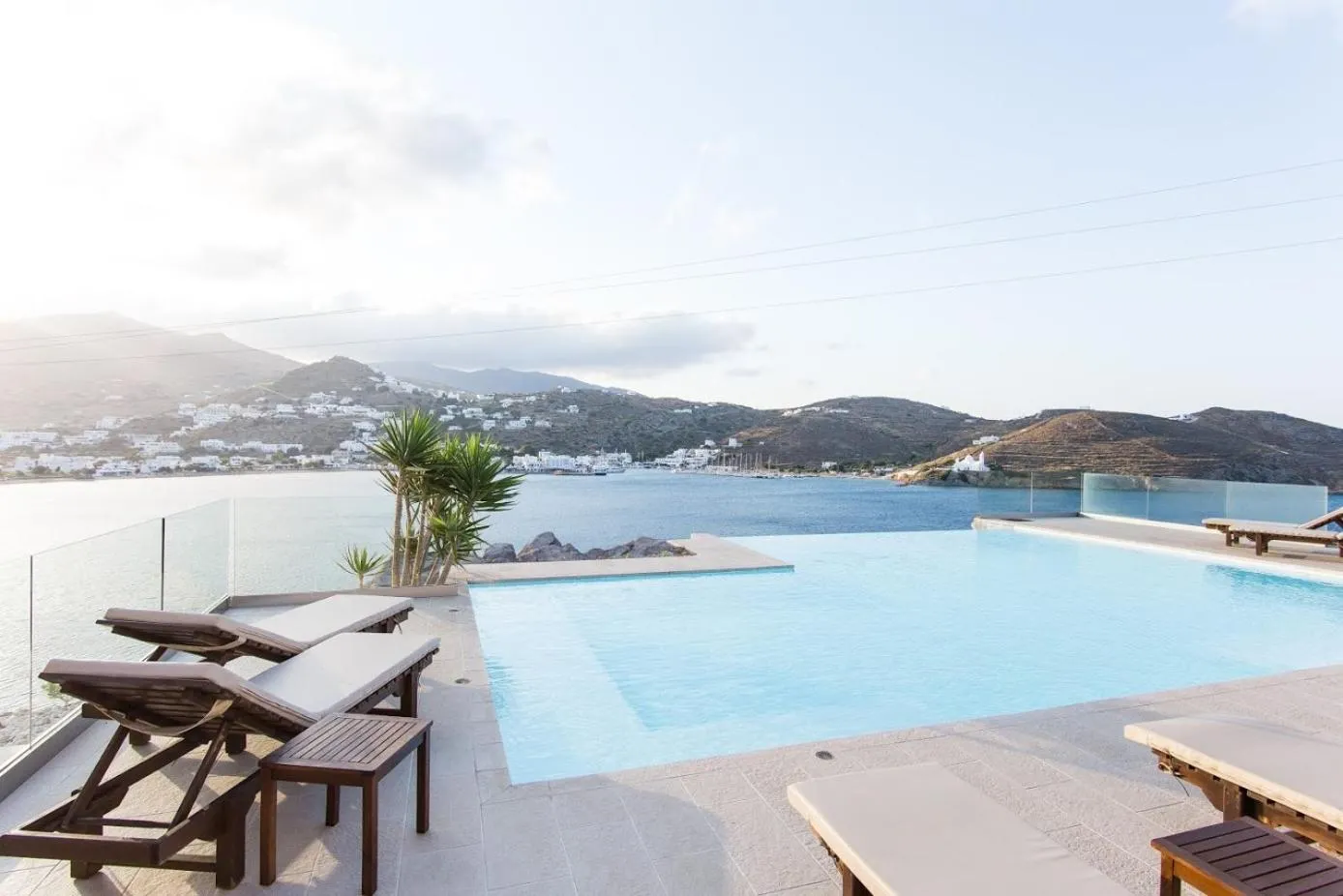 Pool view in Seabreeze Hotel Ios
