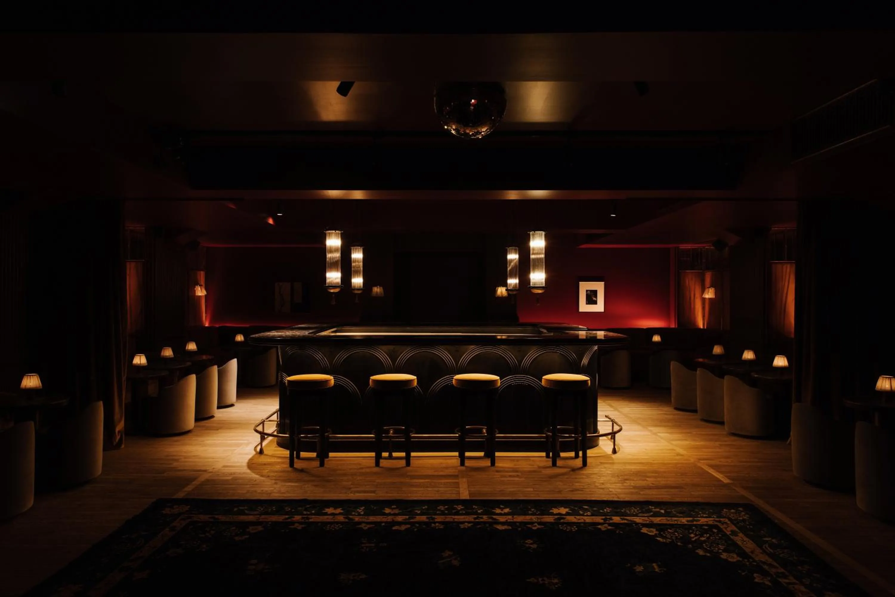 Lounge or bar in Hotel Rochechouart, a Member of Design Hotels