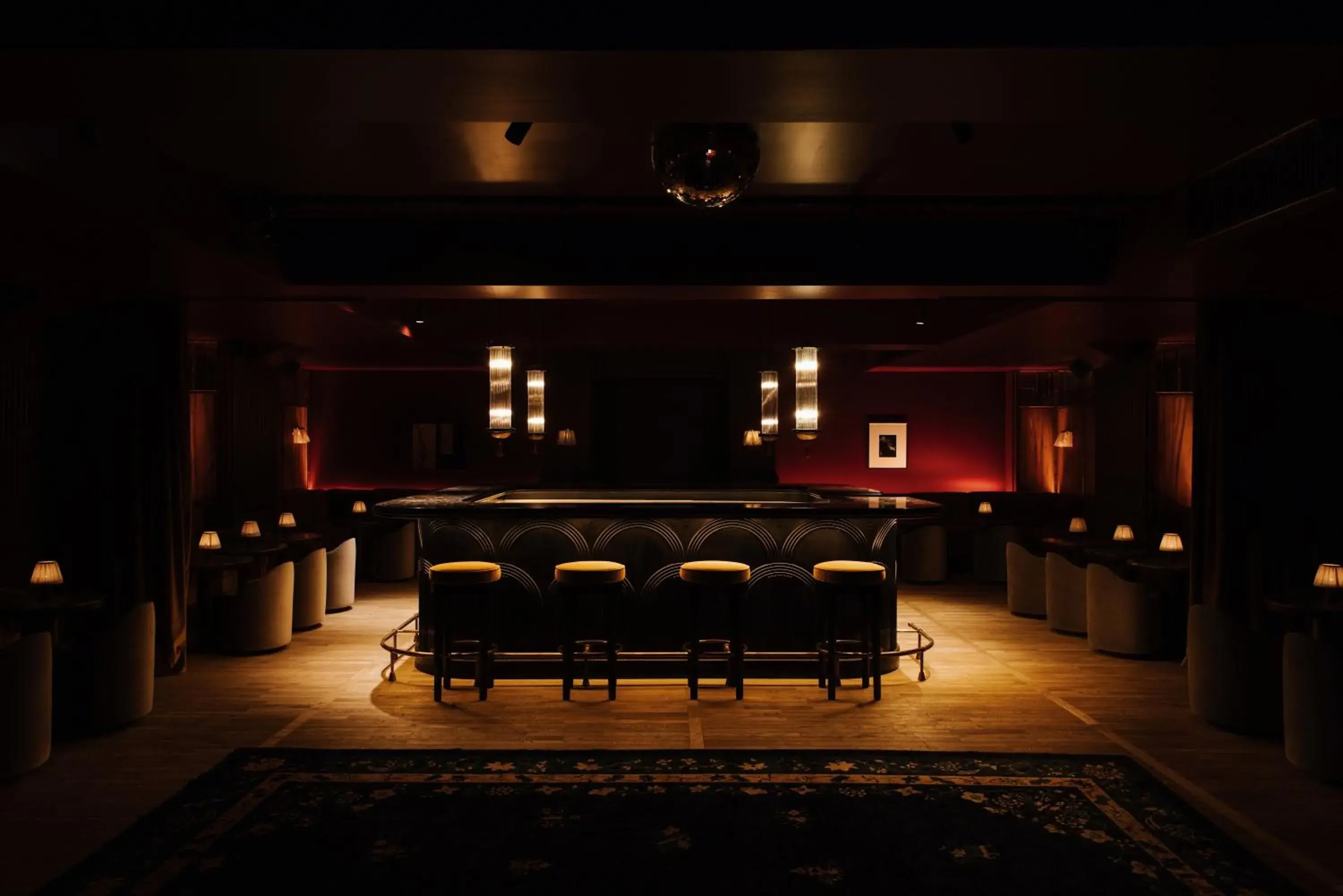 Lounge or bar in Hotel Rochechouart, a Member of Design Hotels - Orso Hotels Lounge or bar in Hotel Rochechouart, a Member of Design Hotels - Orso Hotels