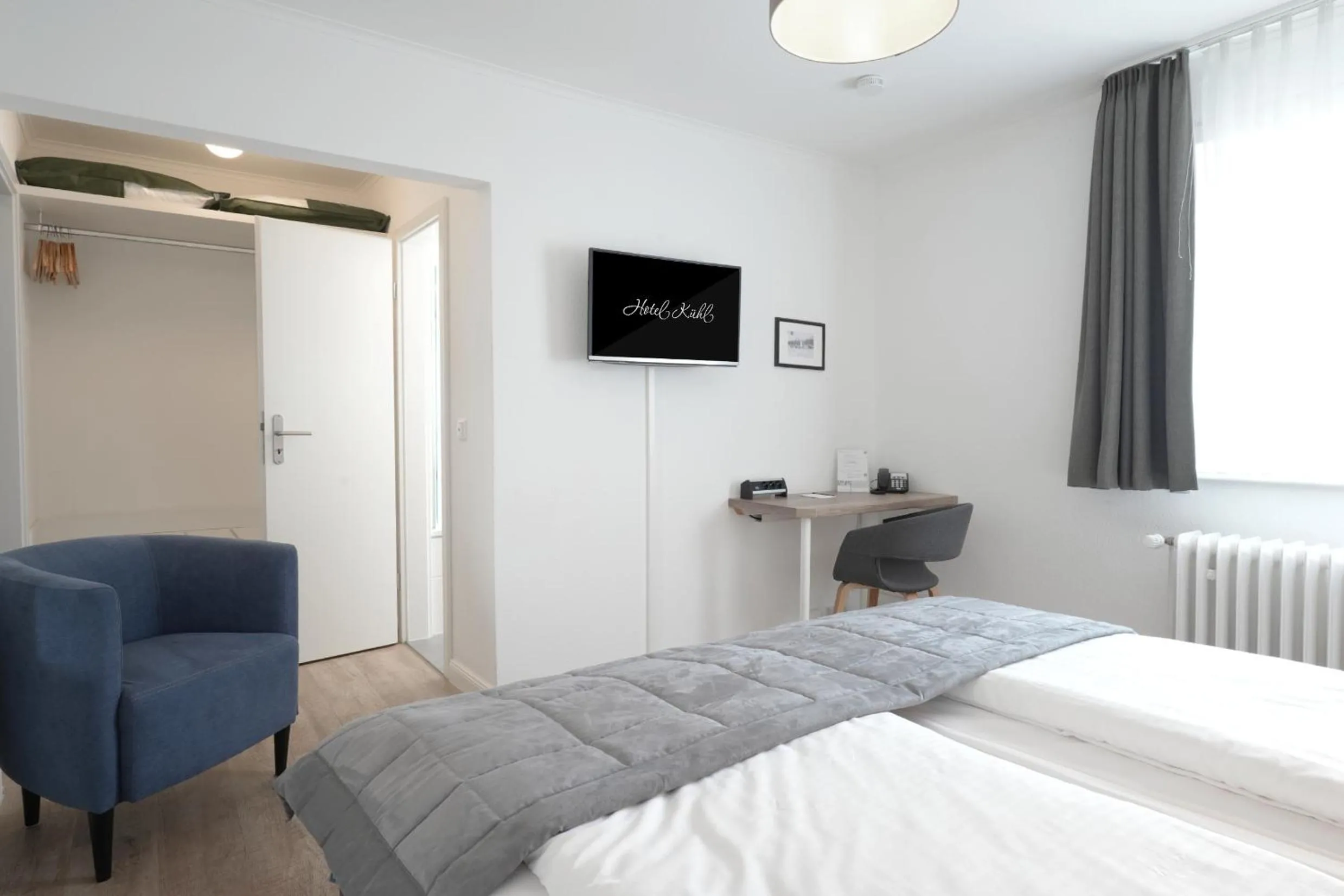 Photo of the whole room, Bed in Hotel Kühl
