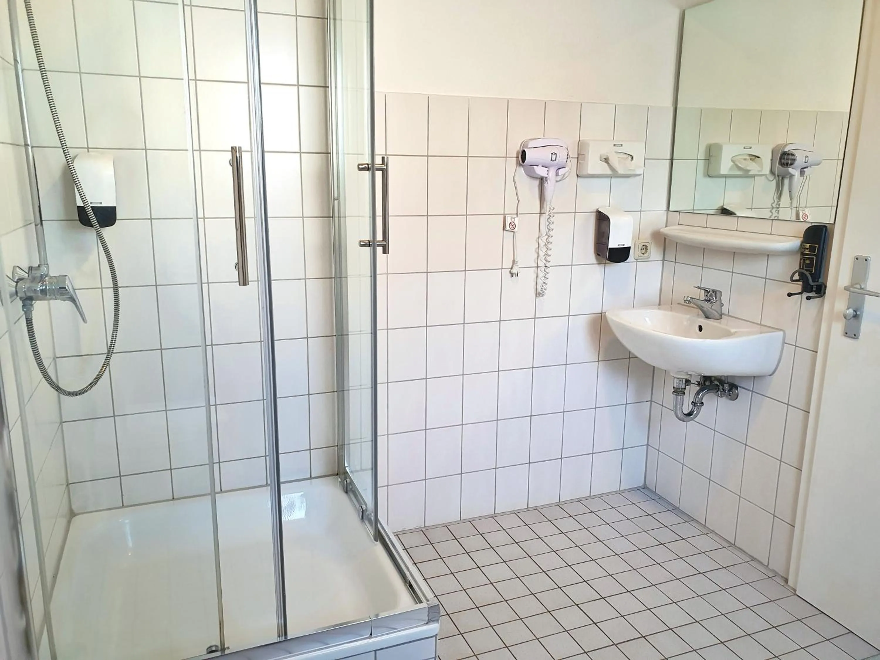 Bathroom in Aparthotel B & L