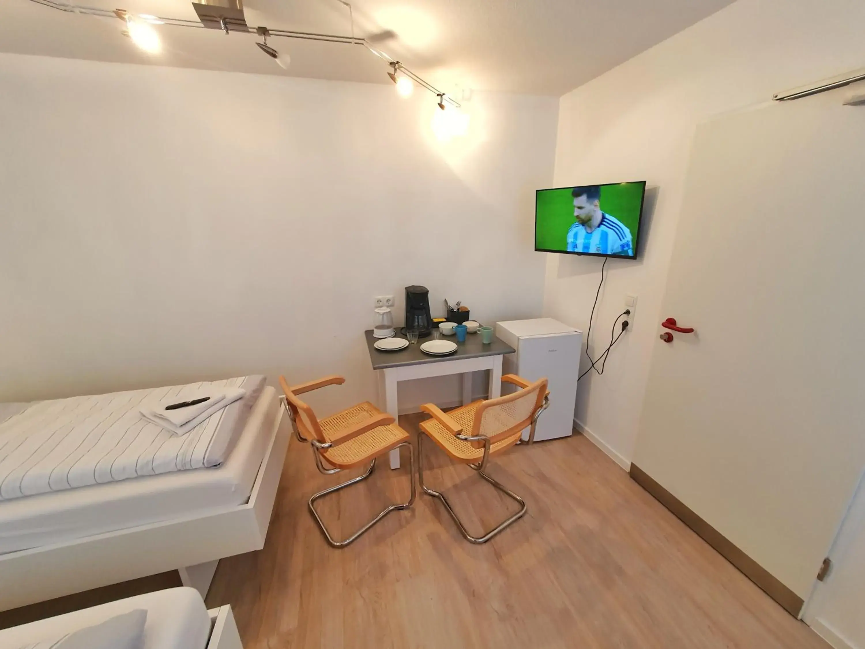 Budget Double Room in Aparthotel B & L Budget Double Room in Aparthotel B & L