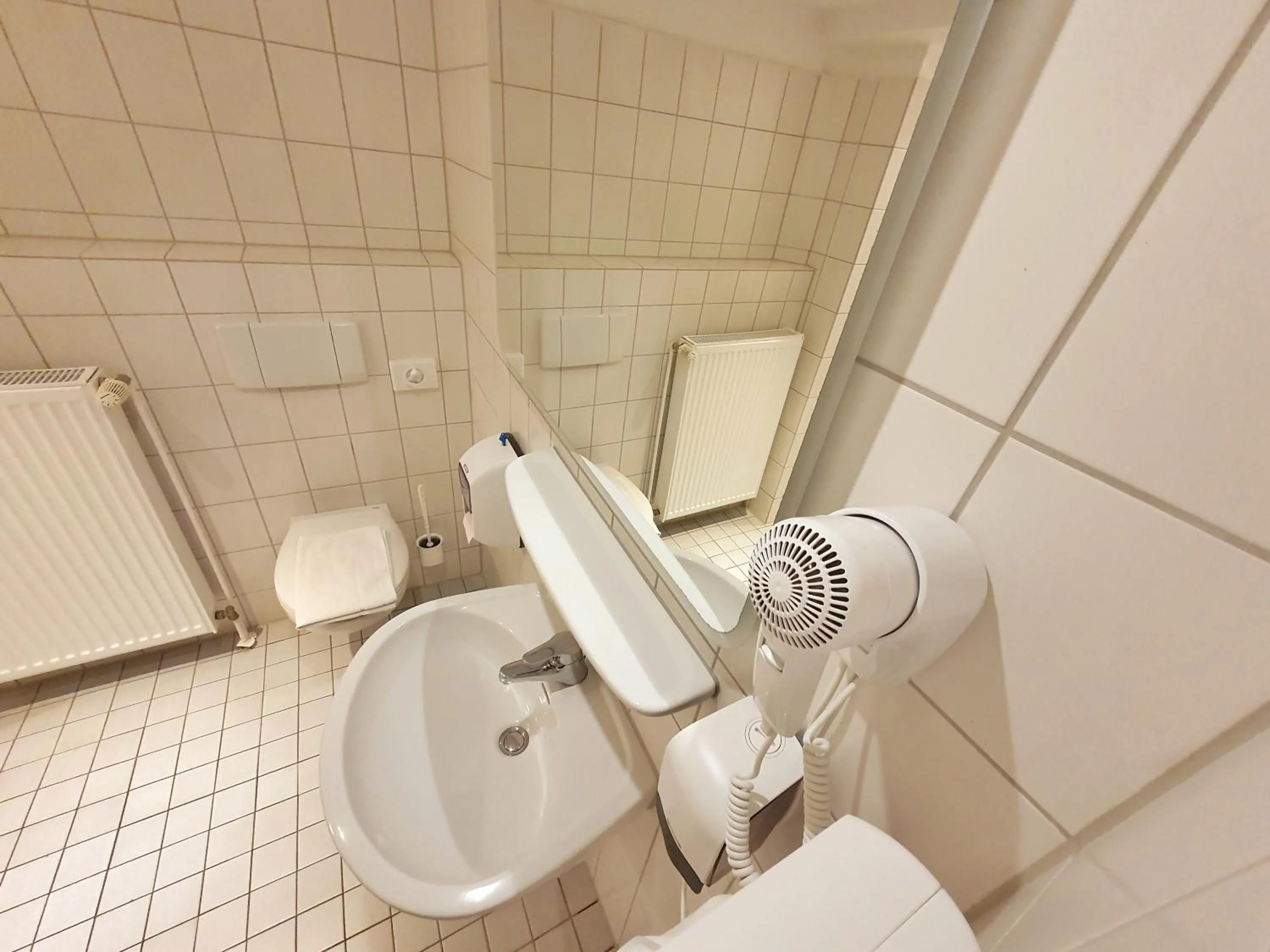 Bathroom in Aparthotel B & L