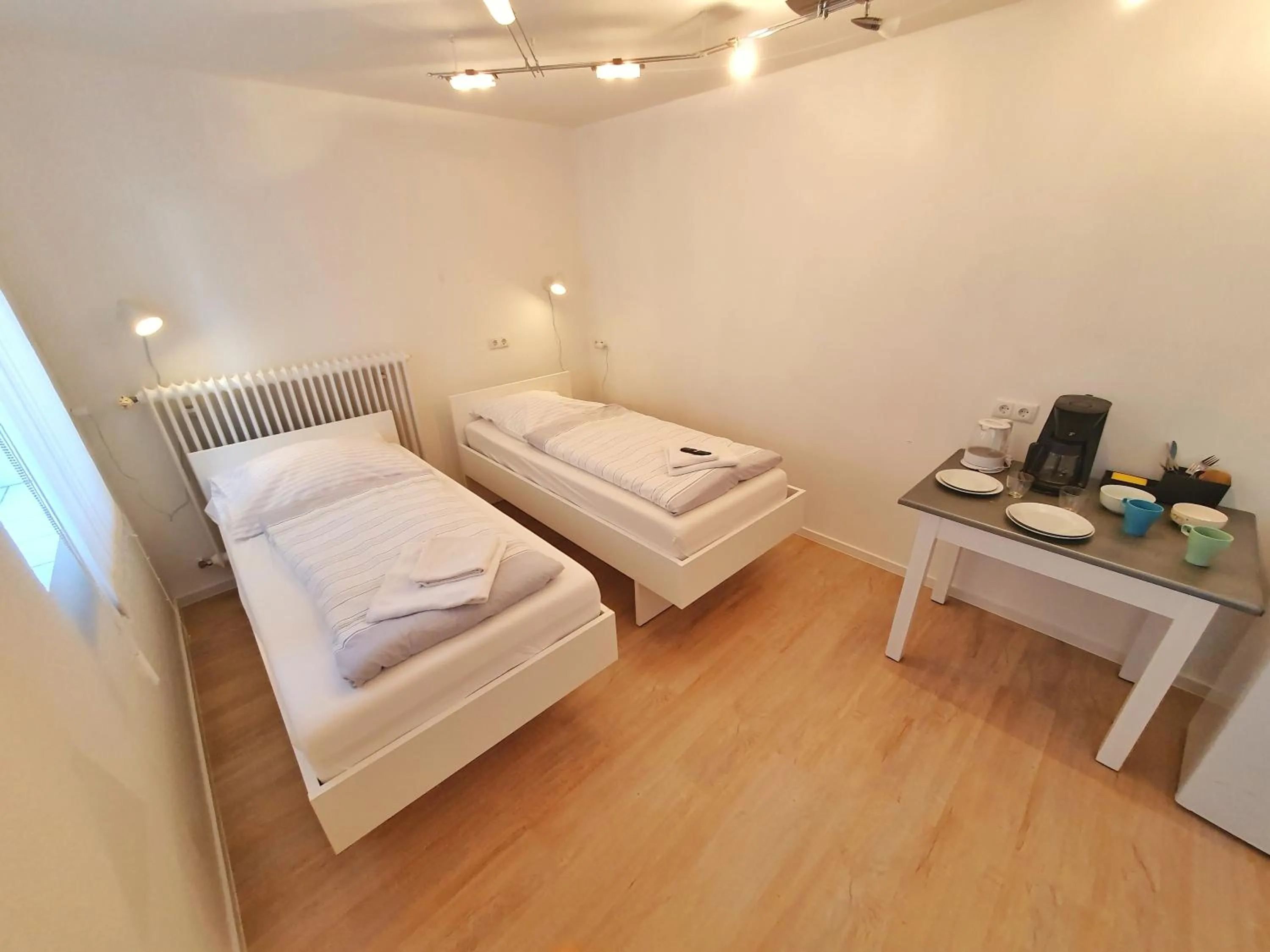 Budget Double Room in Aparthotel B & L