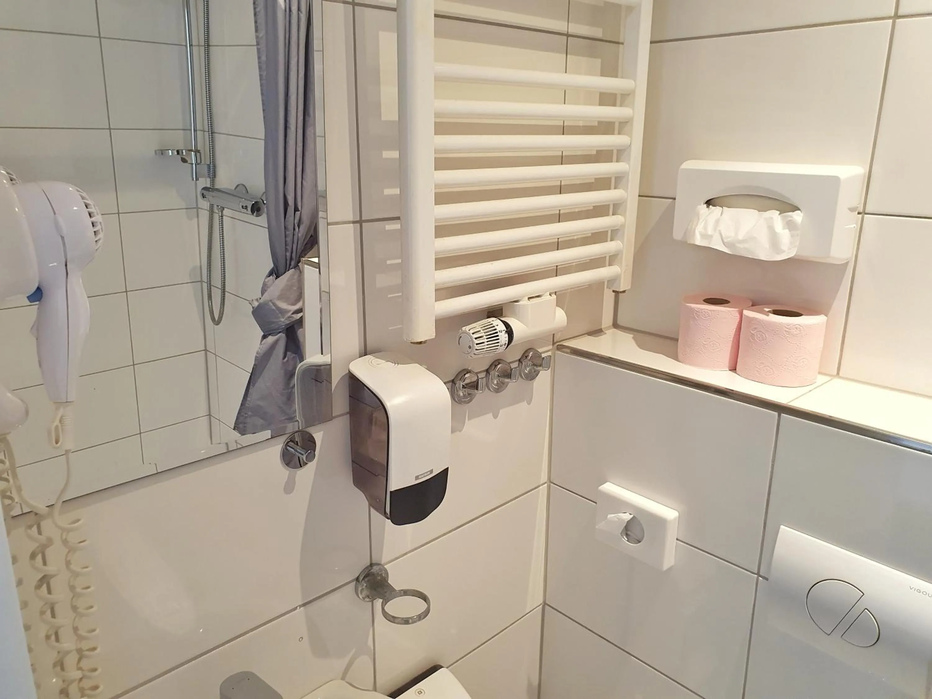 Bathroom in Aparthotel B & L