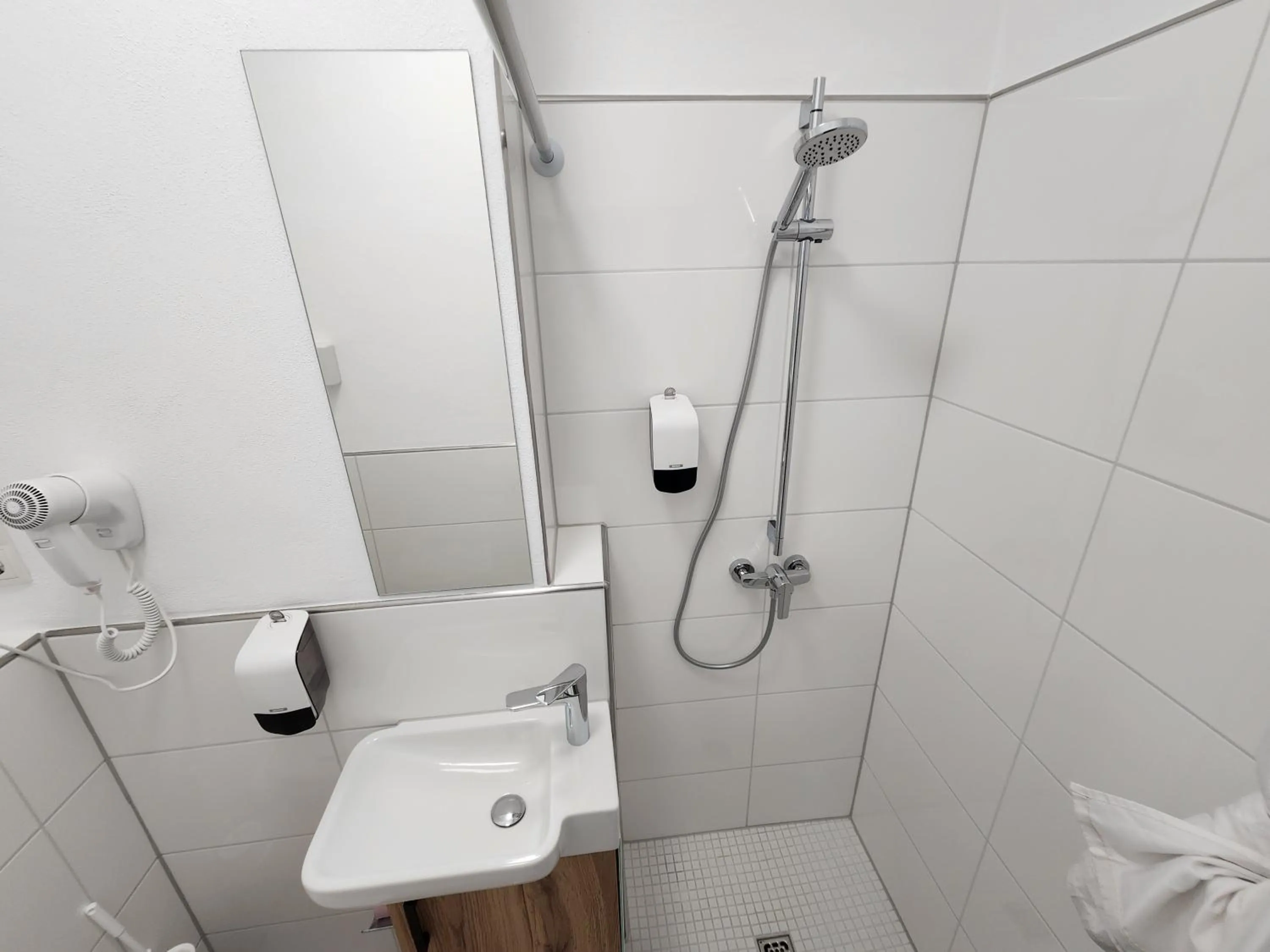 Shower in Aparthotel B & L