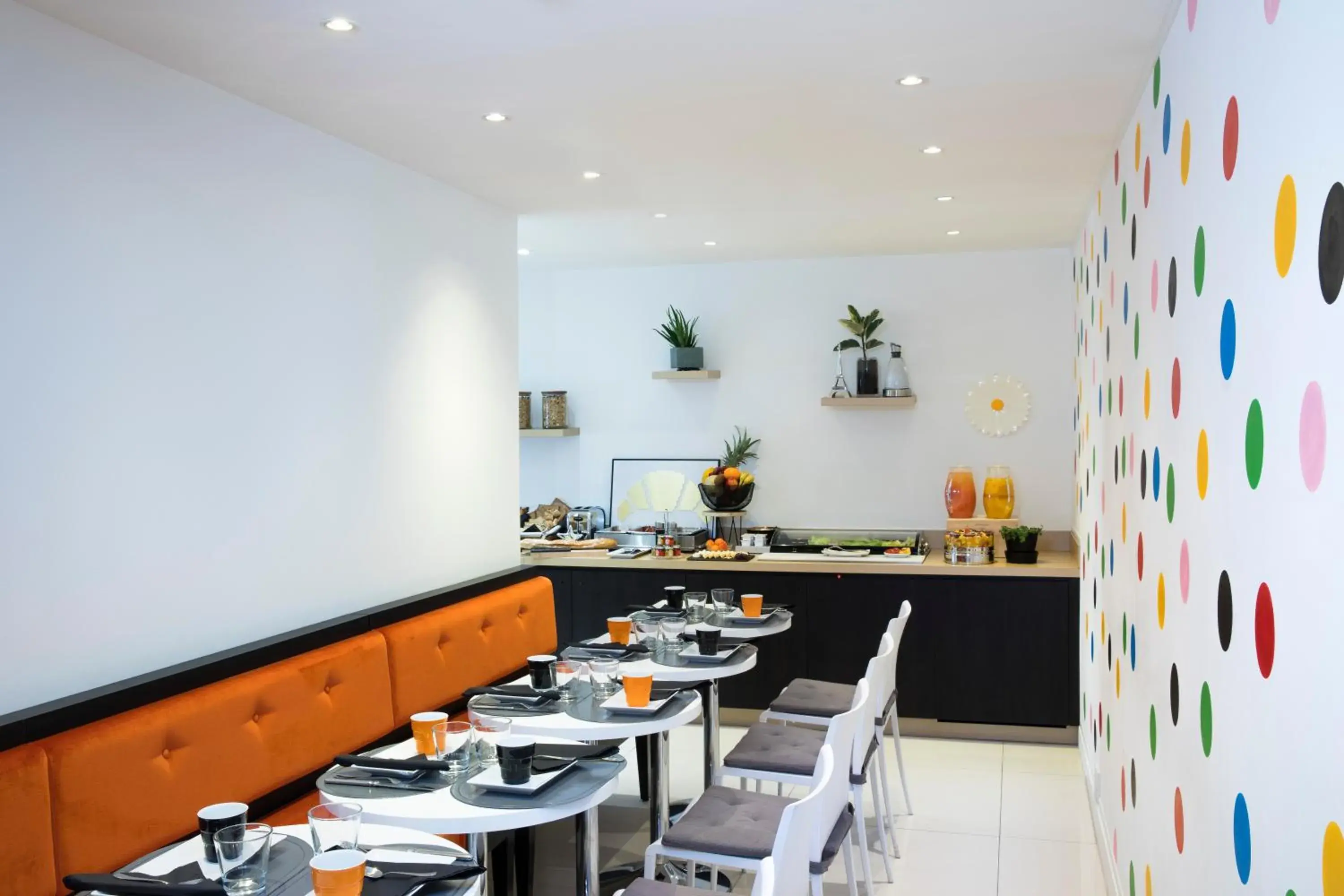 Restaurant/places to eat in Hôtel Palais De Chaillot Restaurant/places to eat in Hôtel Palais De Chaillot