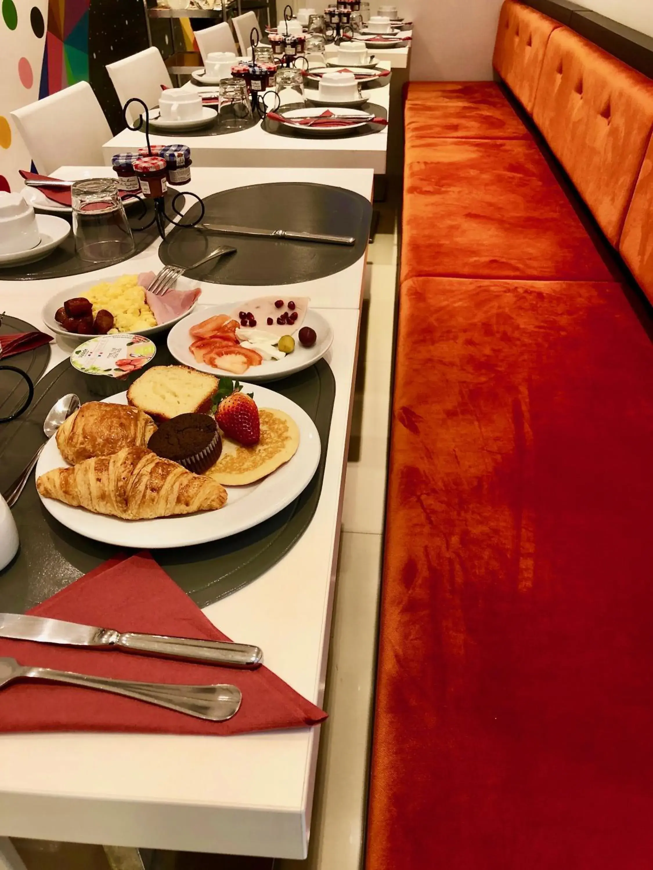 Restaurant/places to eat in Hôtel Palais De Chaillot Restaurant/places to eat in Hôtel Palais De Chaillot