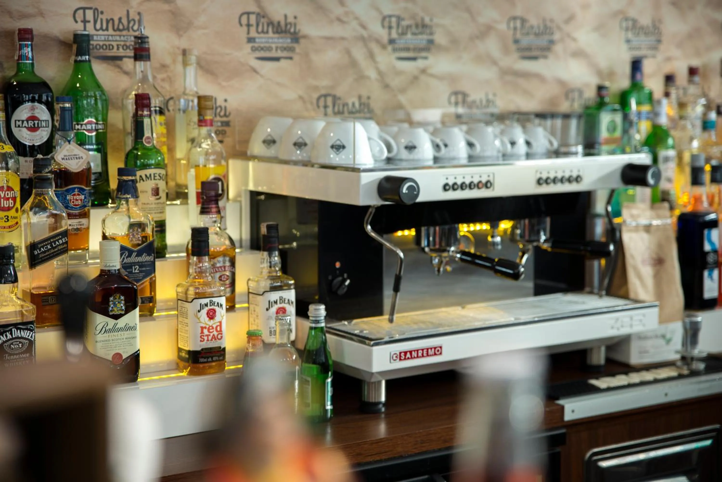 Restaurant/places to eat in Flinski Sport X SPA, Boutique X Art