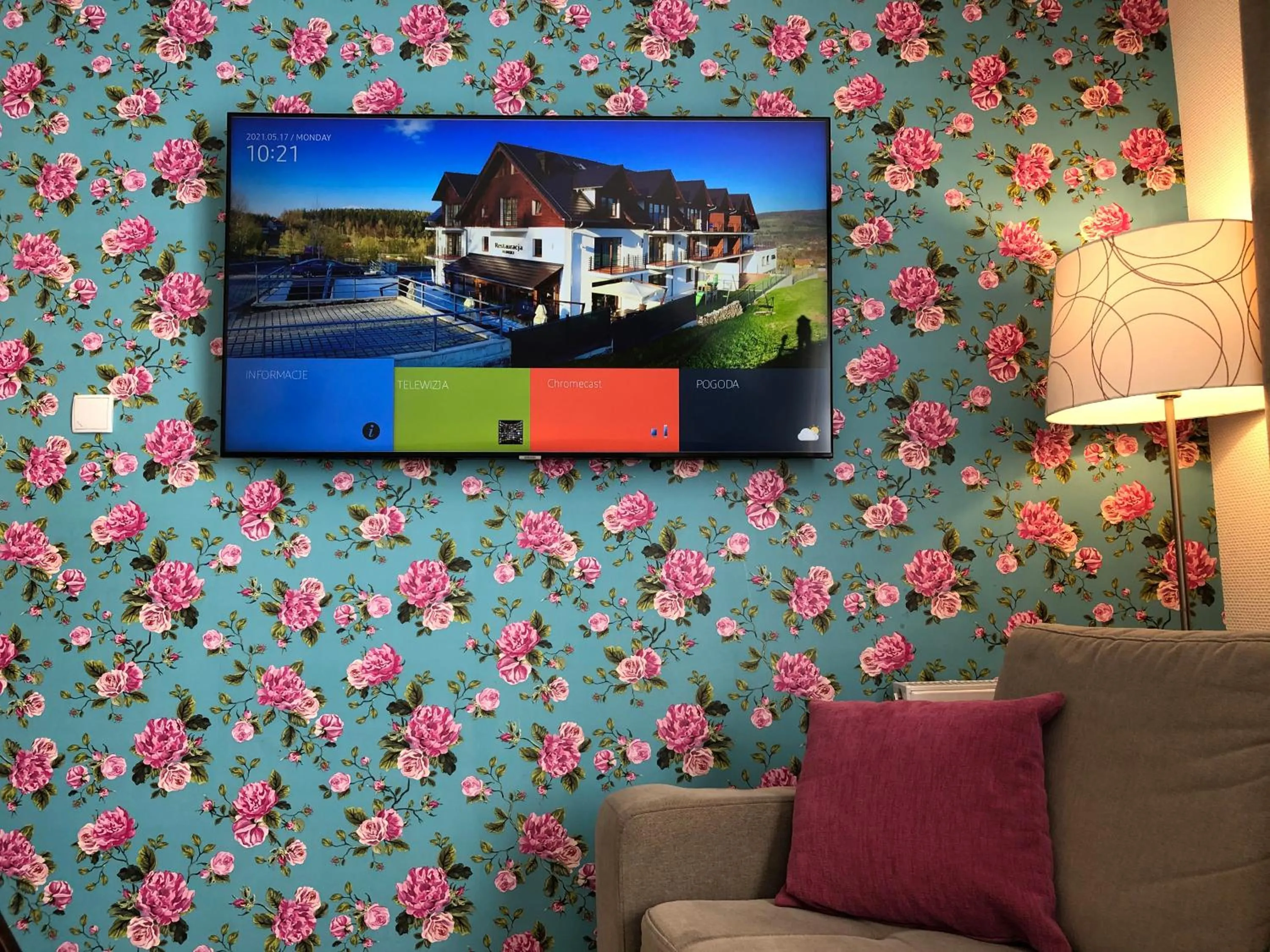 TV and multimedia in Flinski Sport X SPA, Boutique X Art