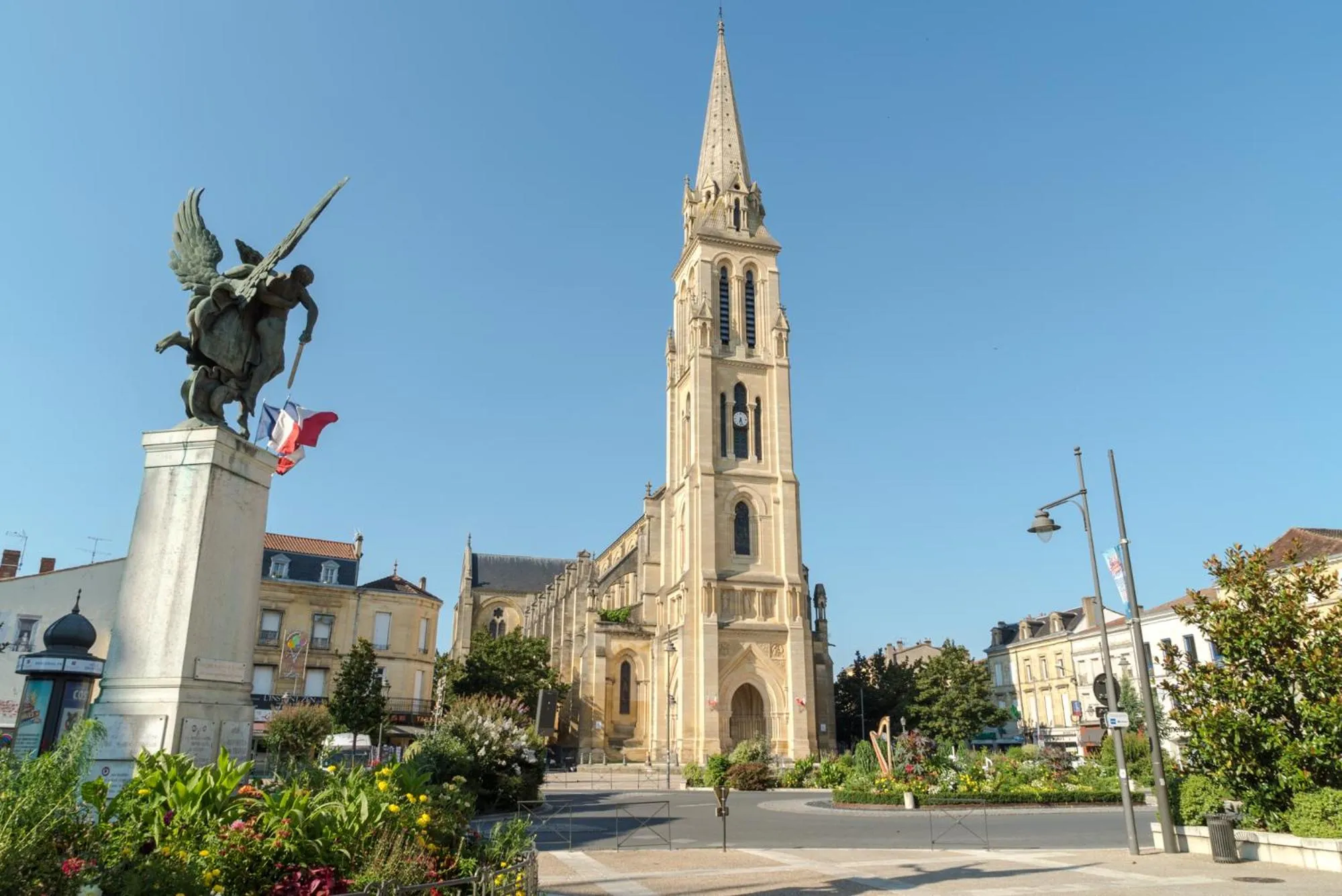Neighbourhood in The Originals City, Hôtel de Bordeaux, Bergerac centre