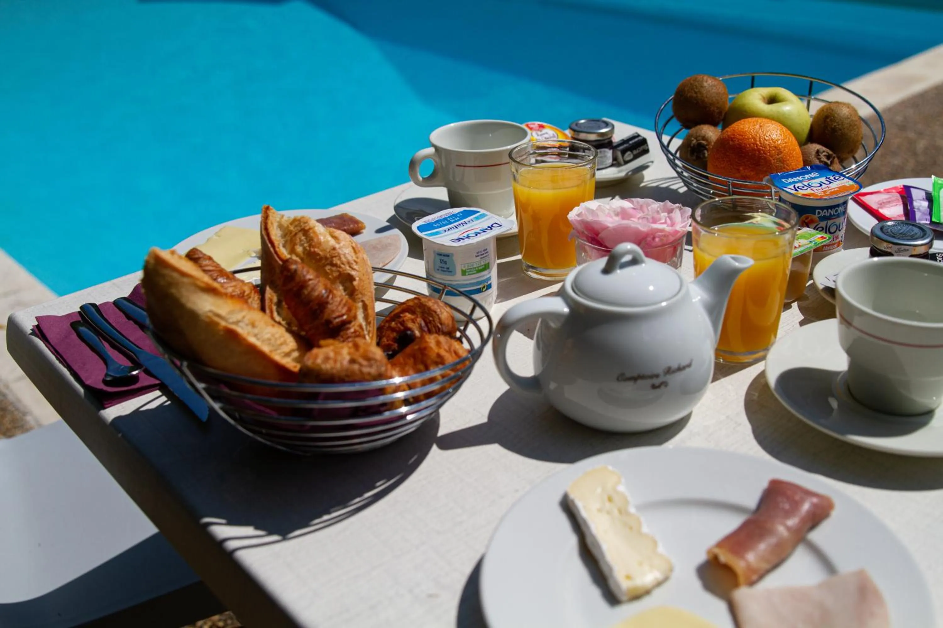 Breakfast in The Originals City, Hôtel de Bordeaux, Bergerac centre