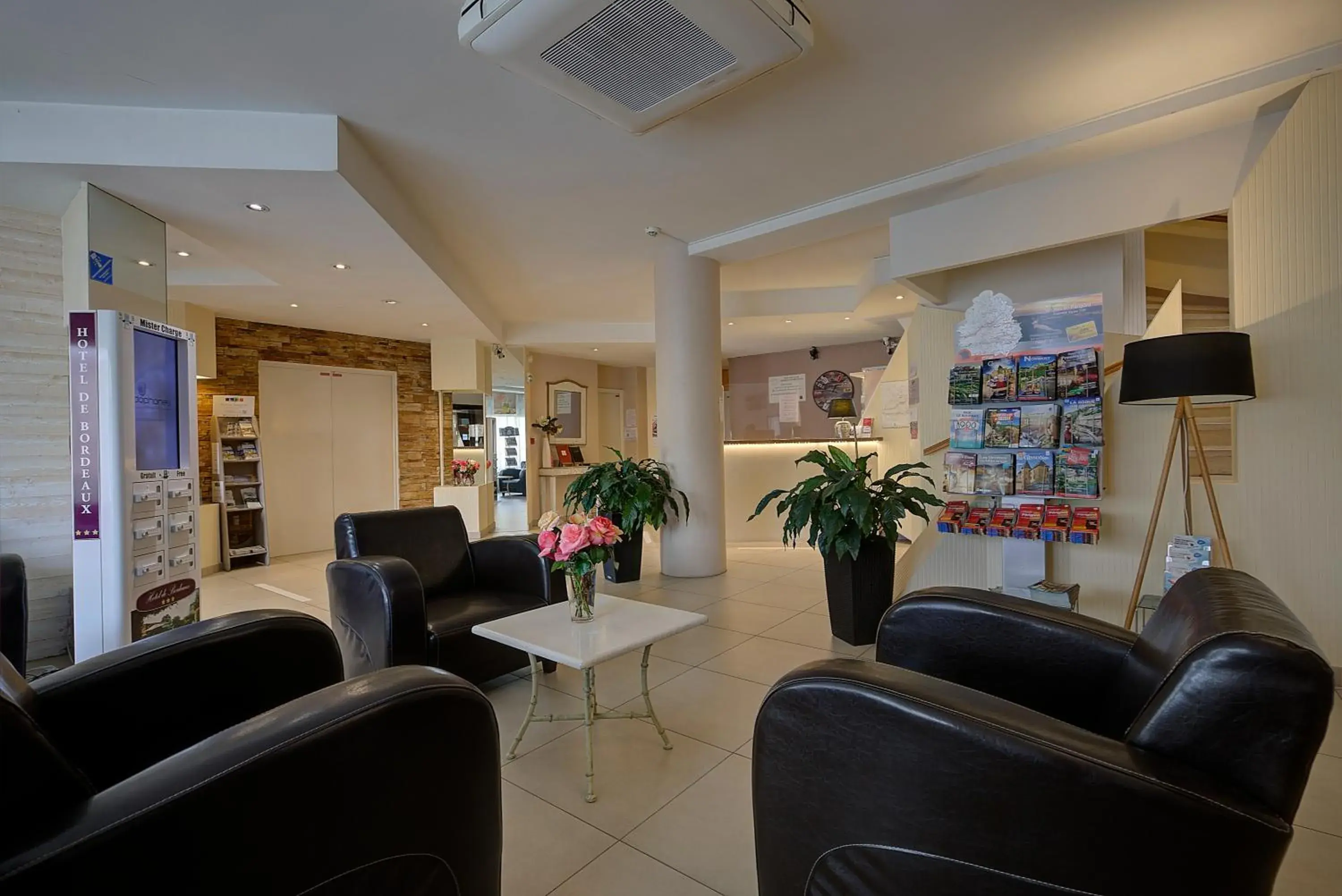 Property building in The Originals City, Hôtel de Bordeaux, Bergerac centre Property building in The Originals City, Hôtel de Bordeaux, Bergerac centre