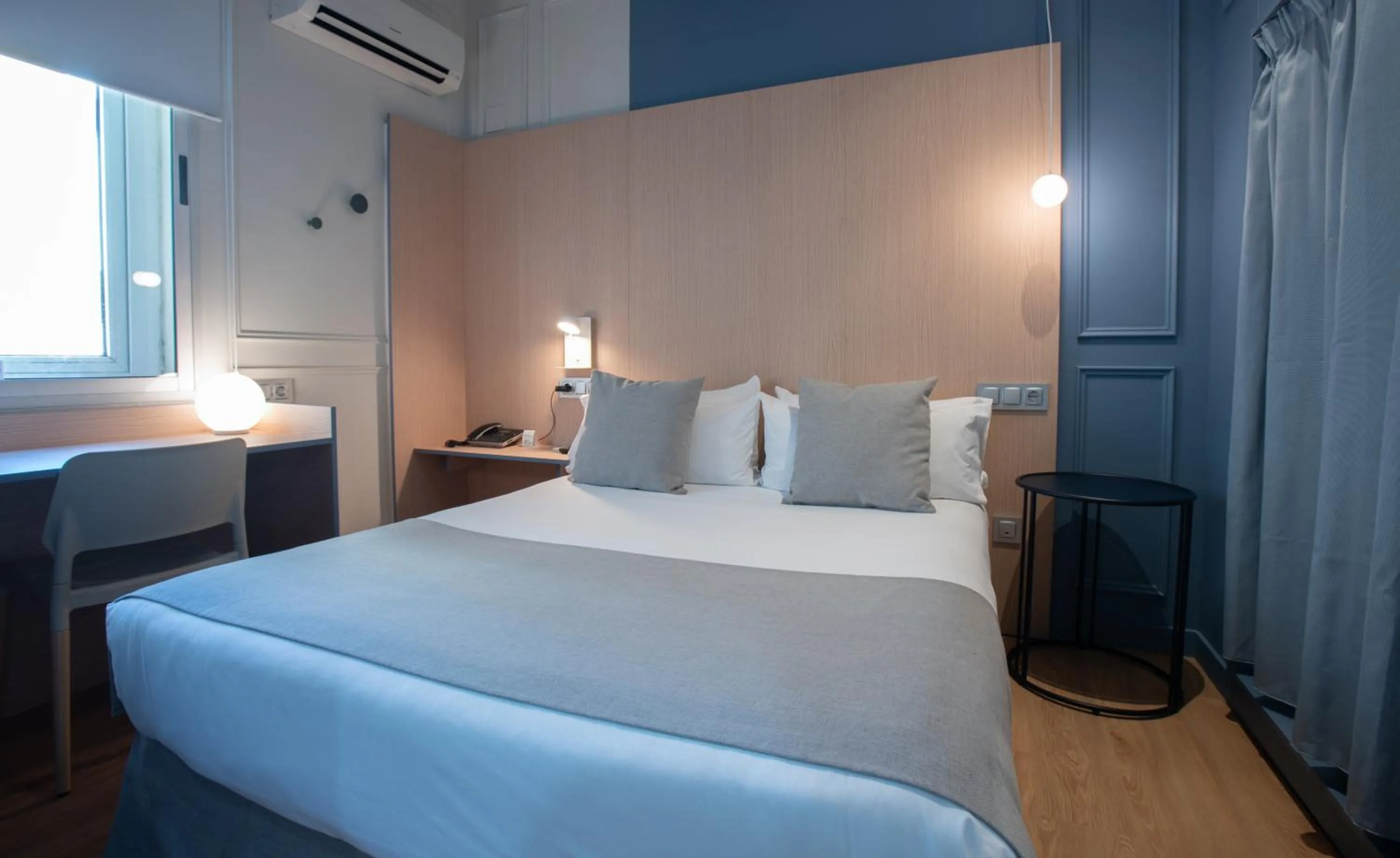 Bed in Olympia Consul del Mar