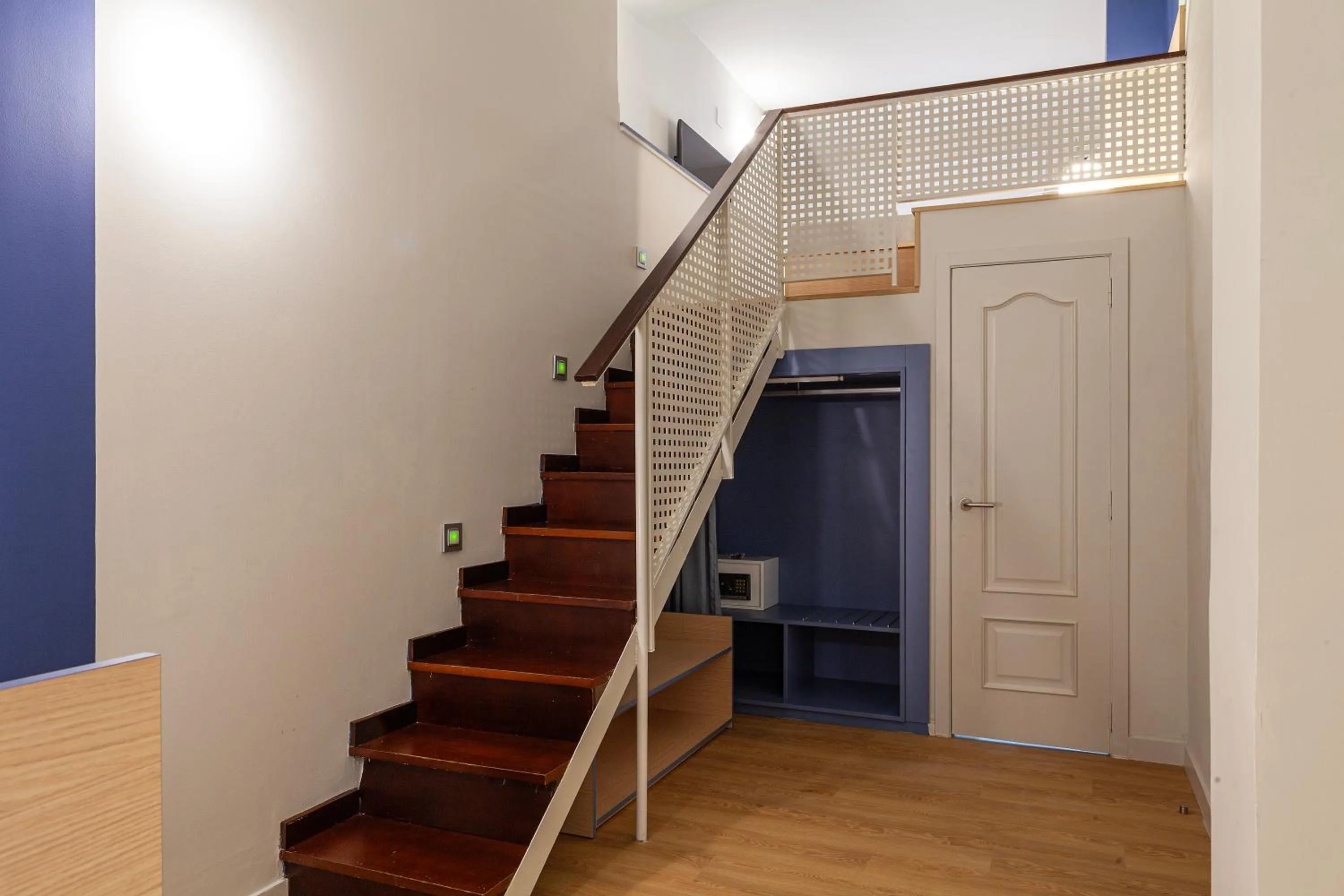 Photo of the whole room in Olympia Consul del Mar