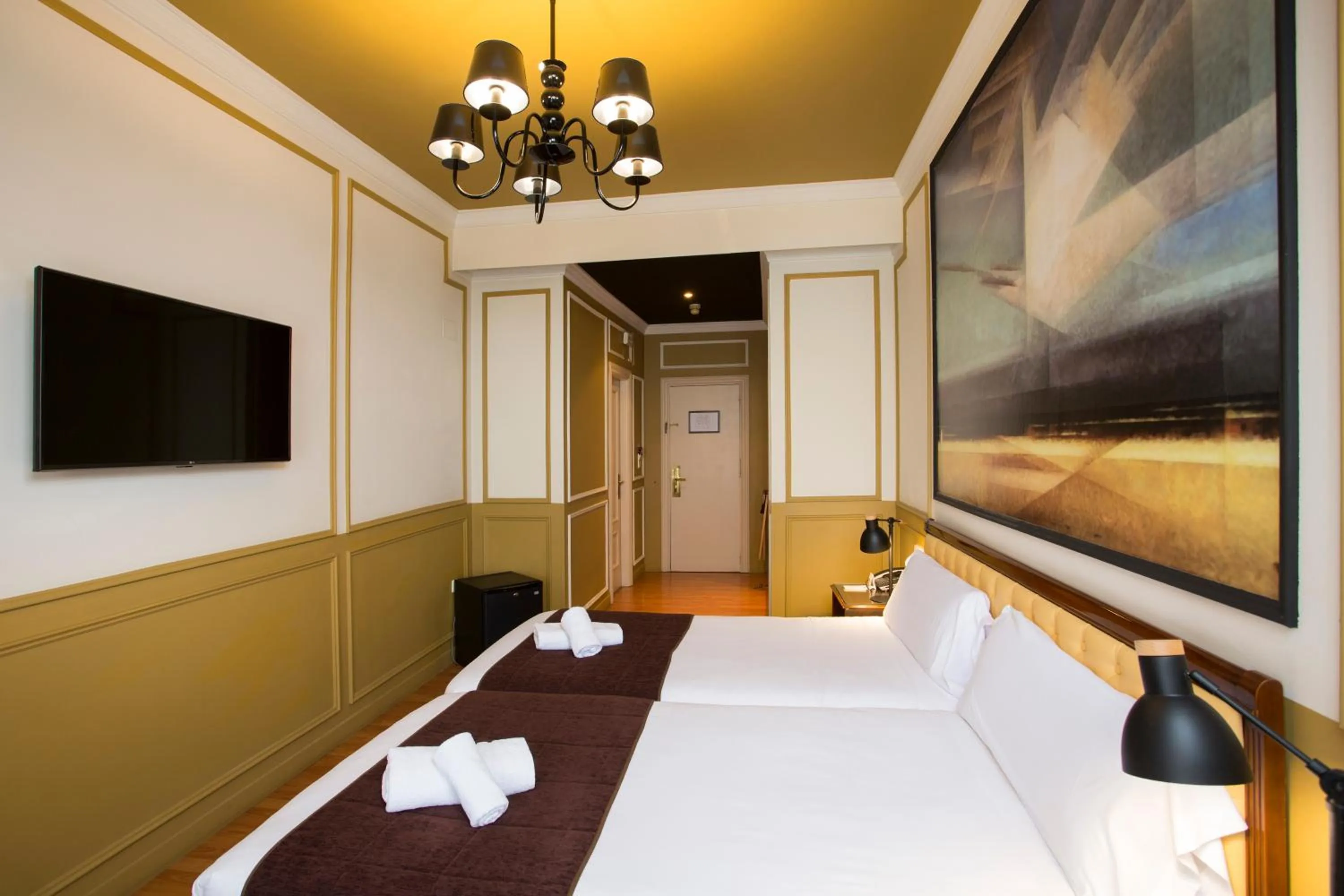 Twin Room in Olympia Consul del Mar