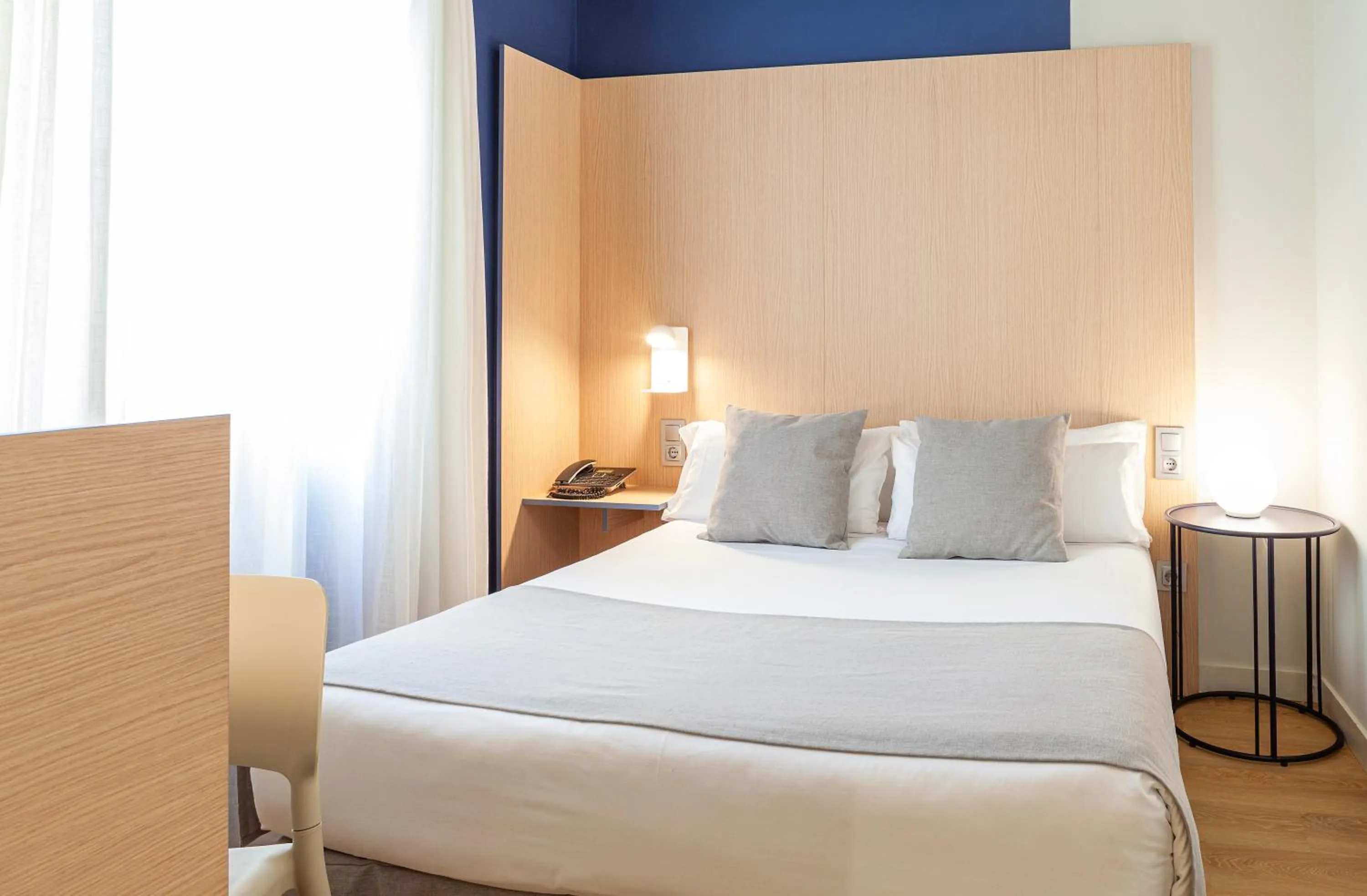 Decorative detail, Bed in Olympia Consul del Mar