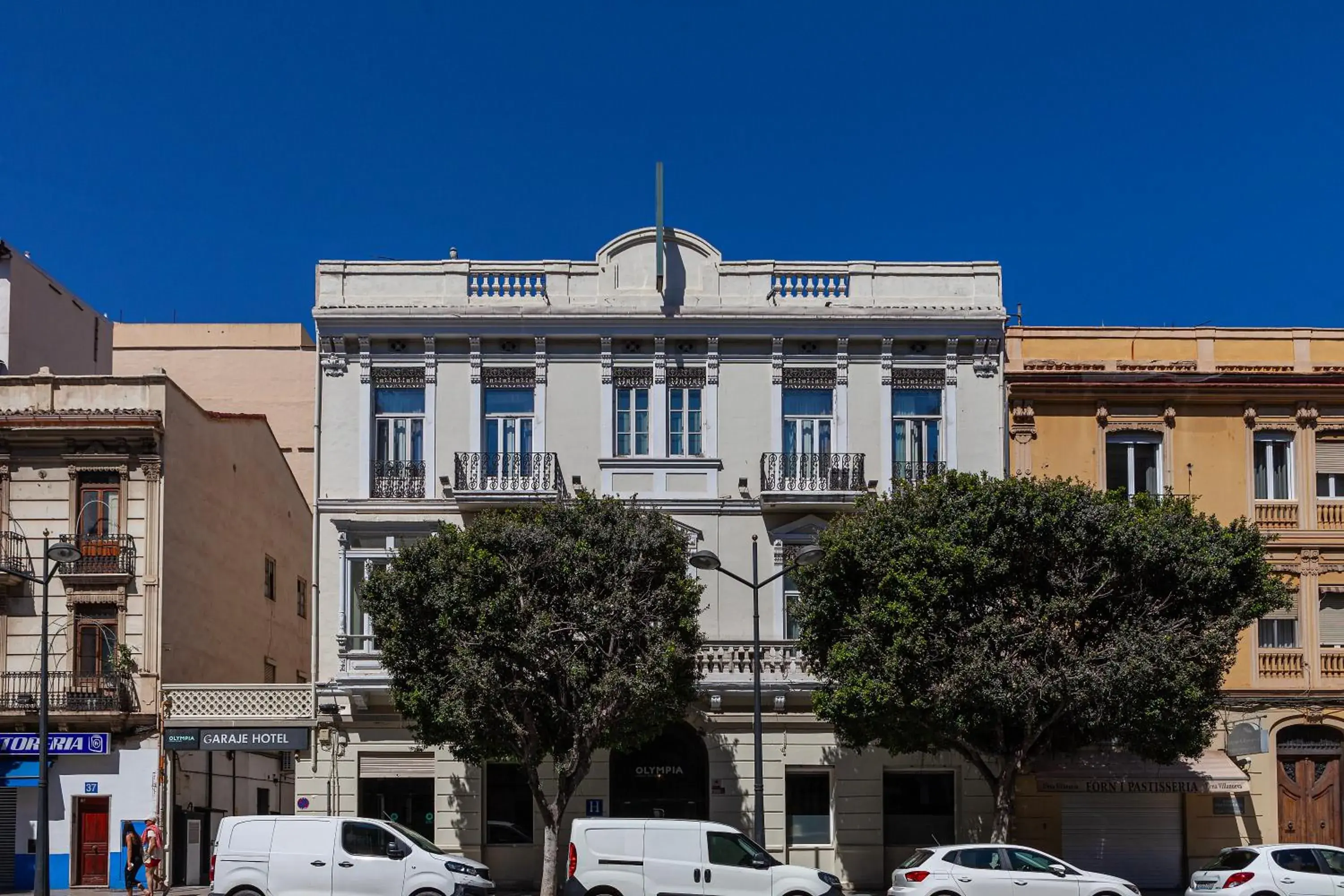 Facade/entrance in Olympia Consul del Mar Facade/entrance in Olympia Consul del Mar