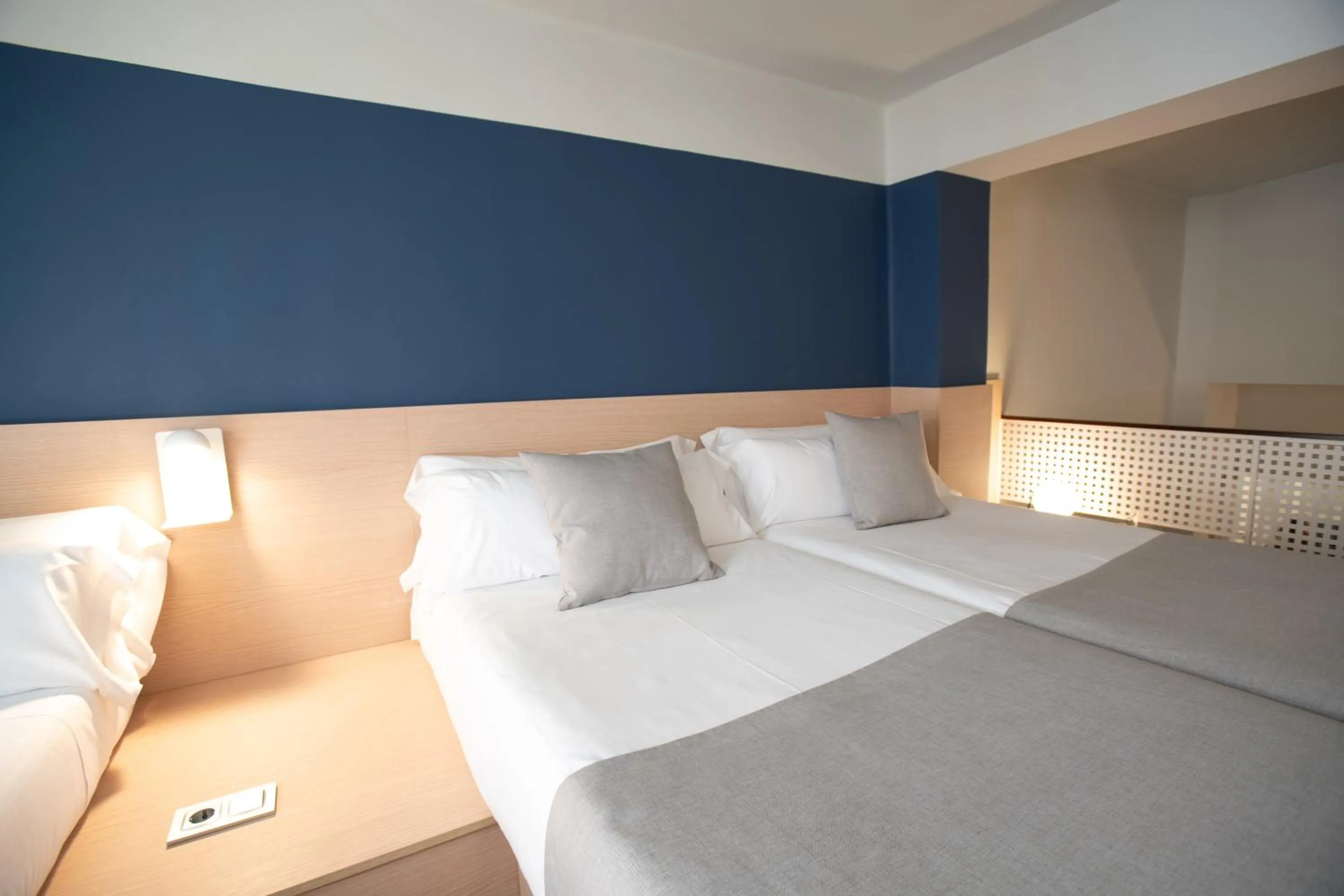 Bed in Olympia Consul del Mar