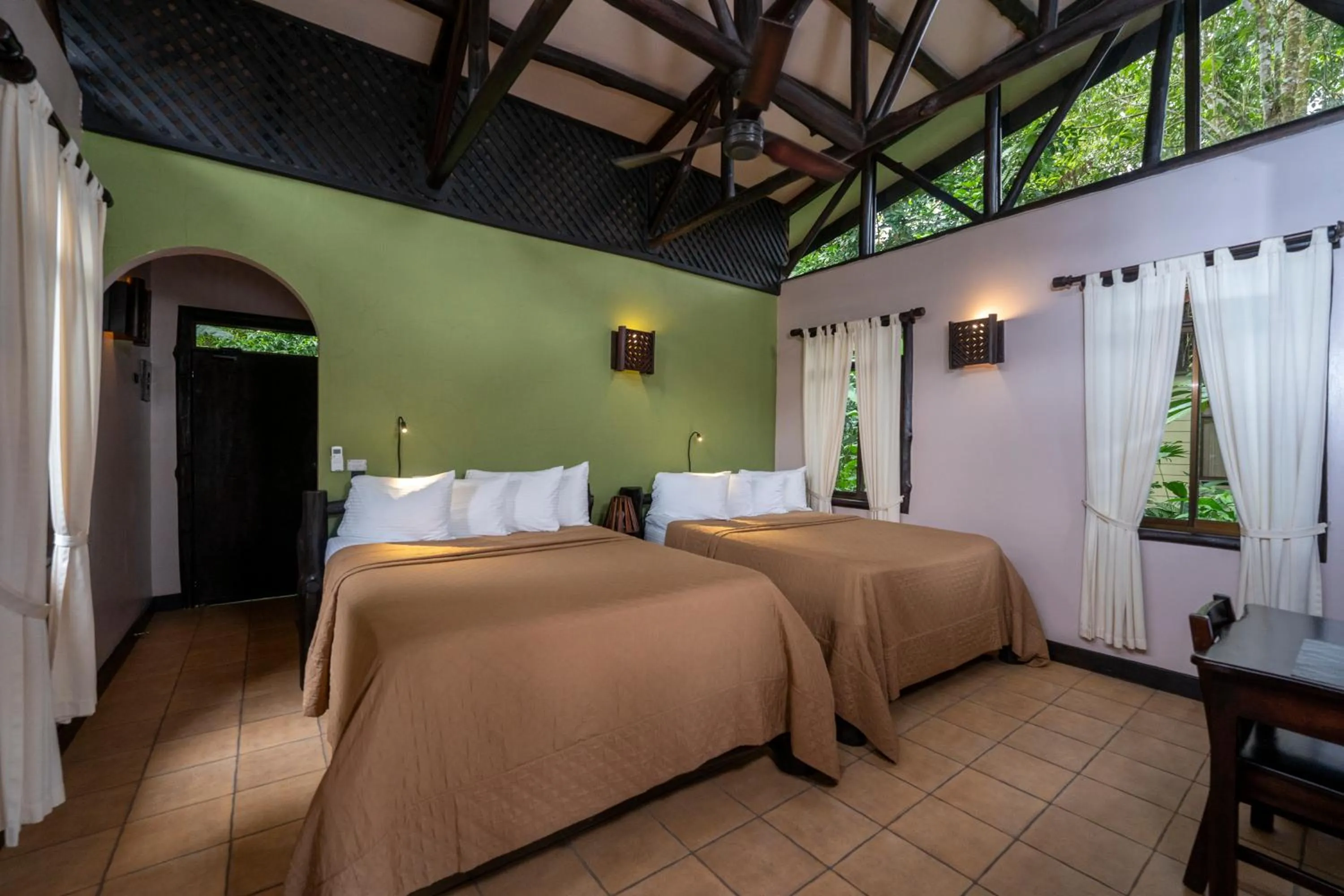 Bed in Maquenque Lodge
