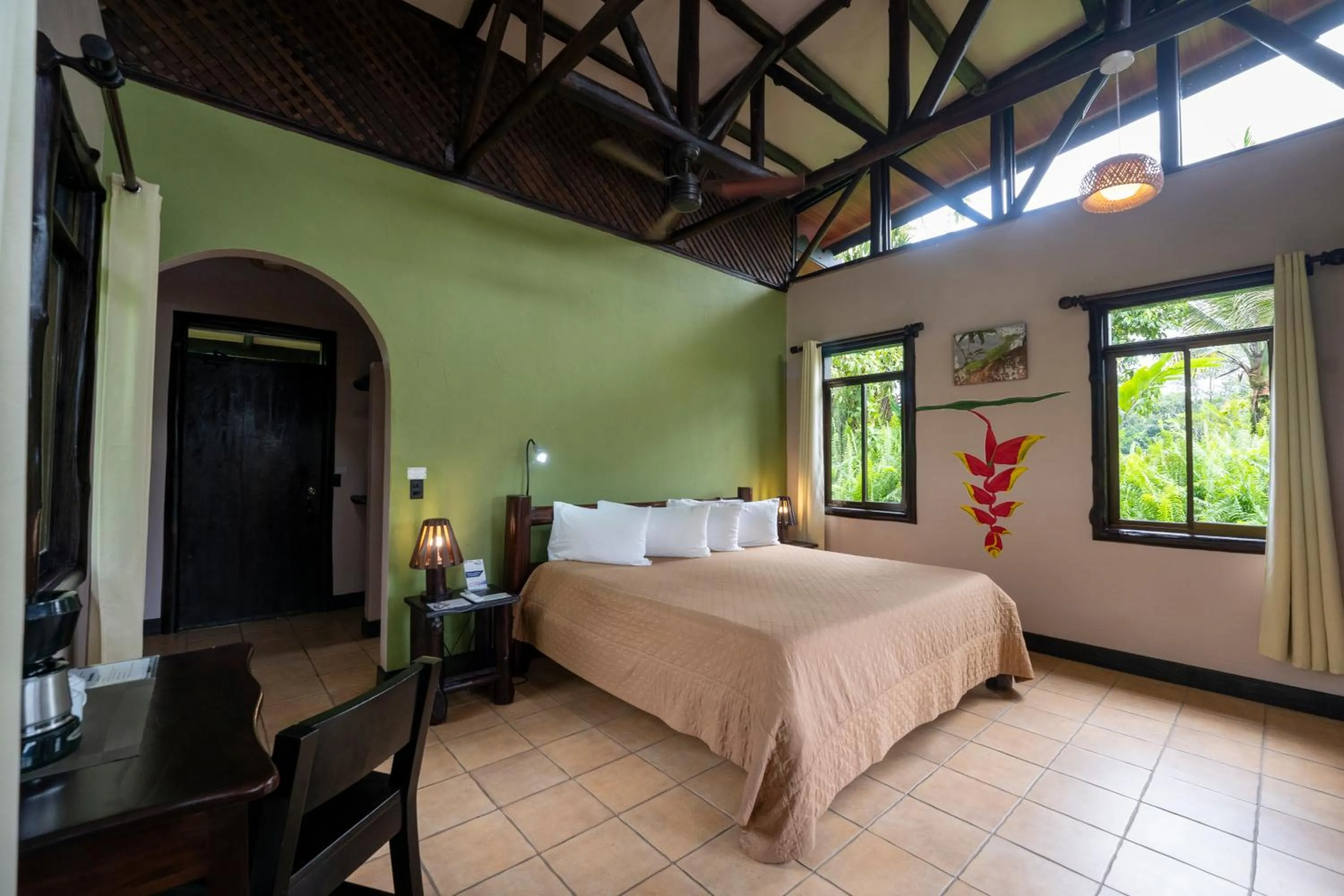 Photo of the whole room, Bed in Maquenque Lodge