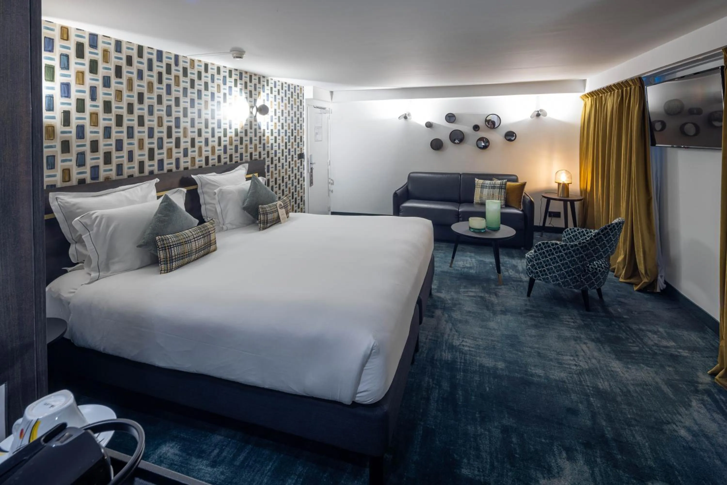 Bedroom, Bed in Hôtel Garrigae Villa La Florangerie - SPA & Piscine