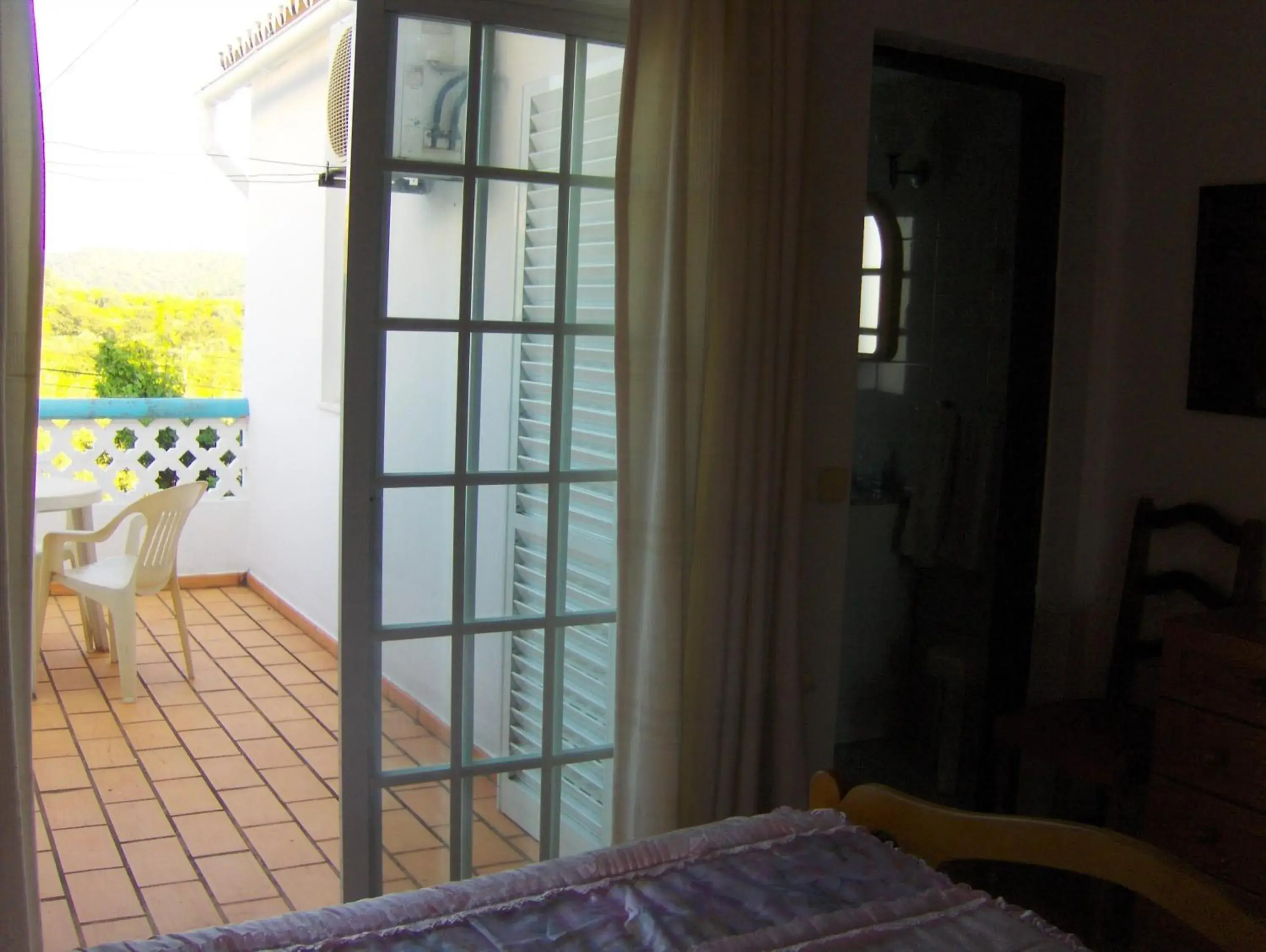 Double Room in Vila Sodré Guest House Double Room in Vila Sodré Guest House