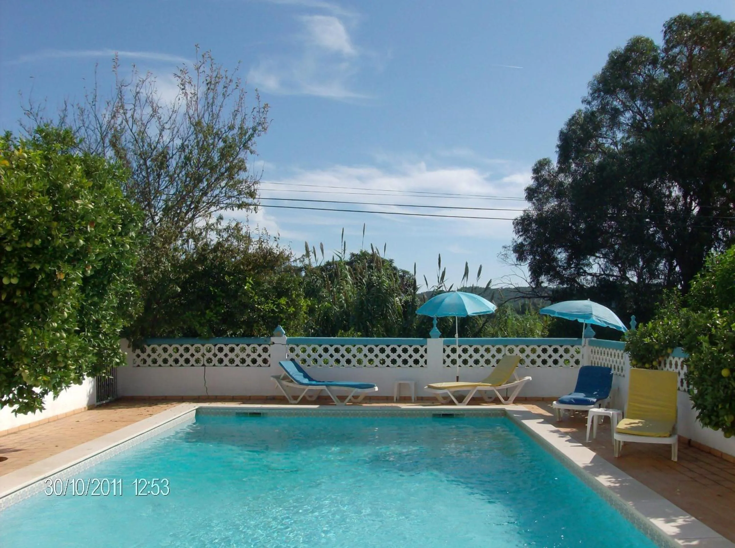 Swimming pool in Vila Sodré Guest House